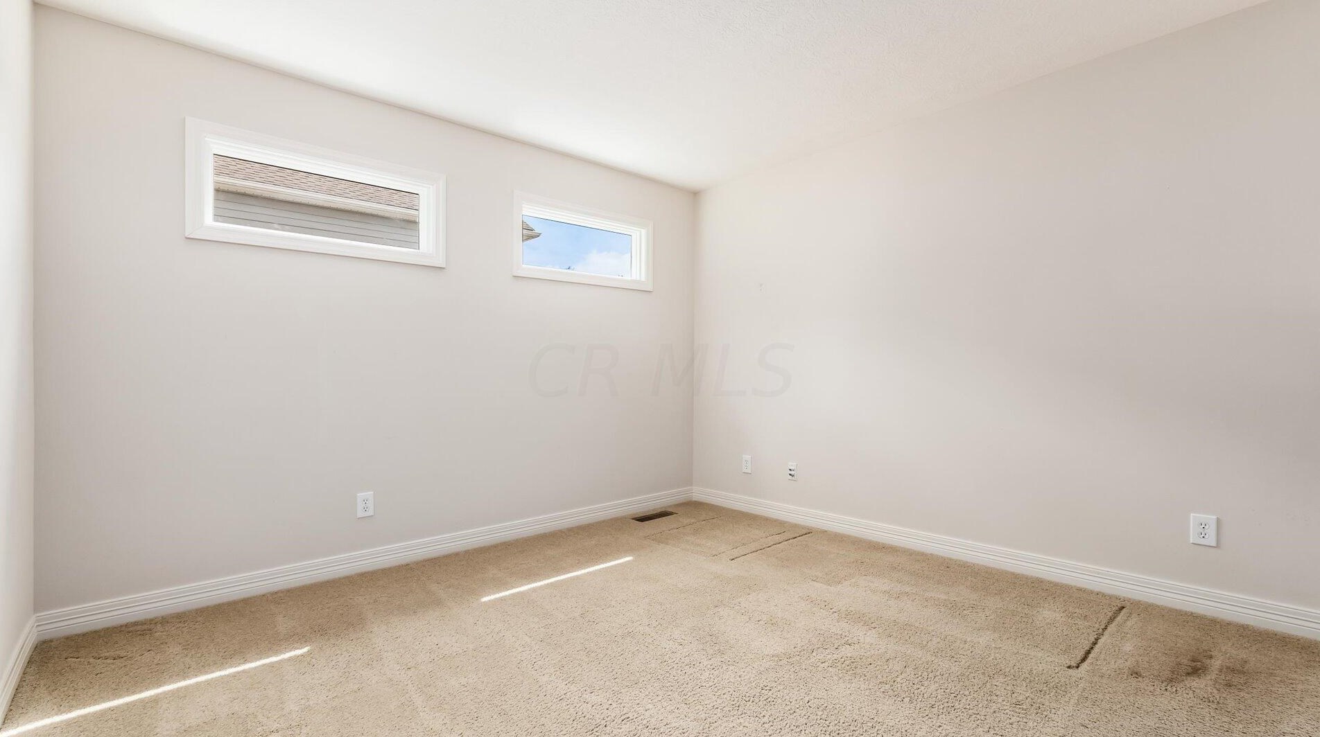 2411 Long Bow Ave, Lancaster OH 43130-8090 exterior