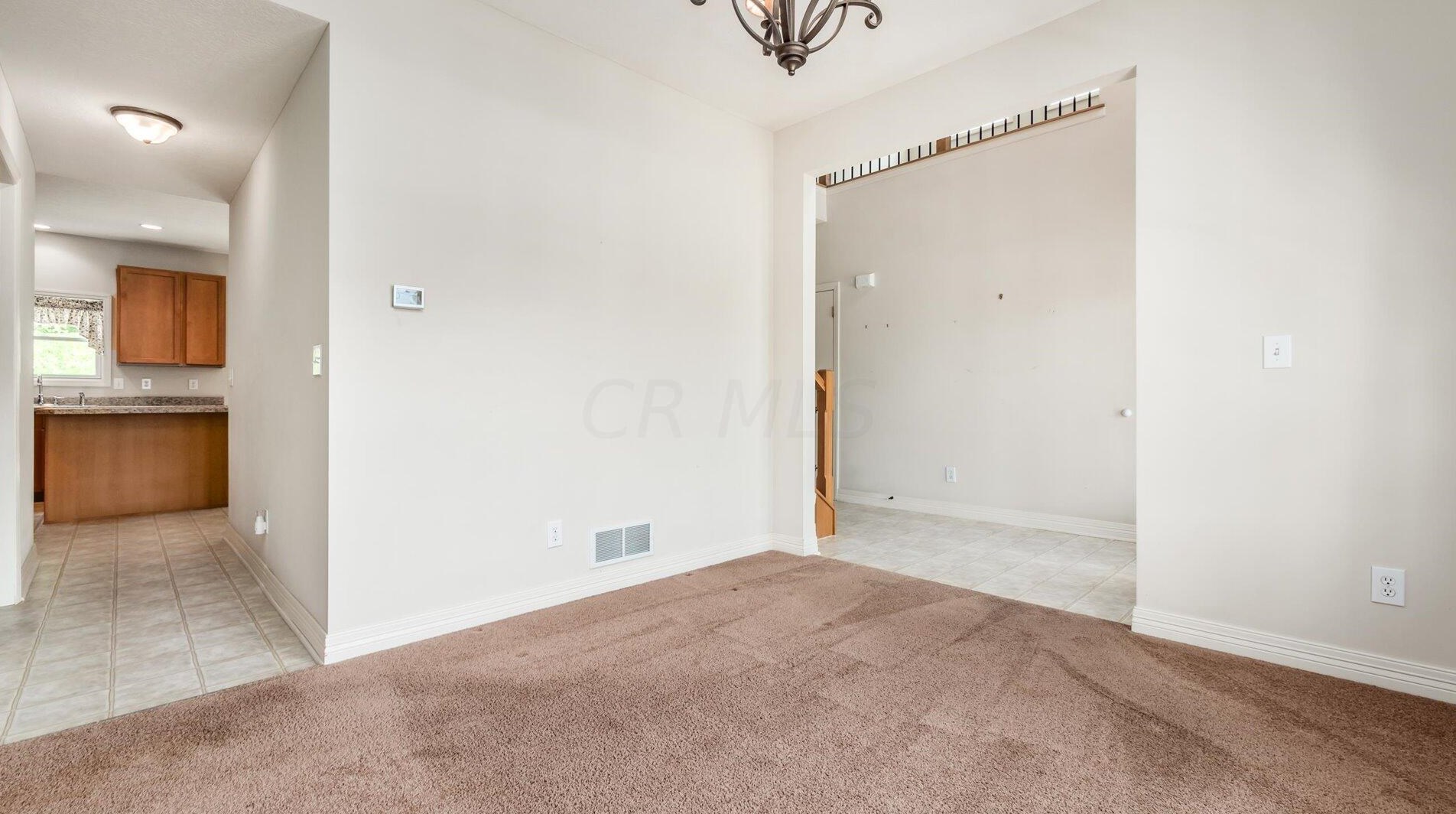 2411 Long Bow Ave, Lancaster OH 43130-8090 exterior