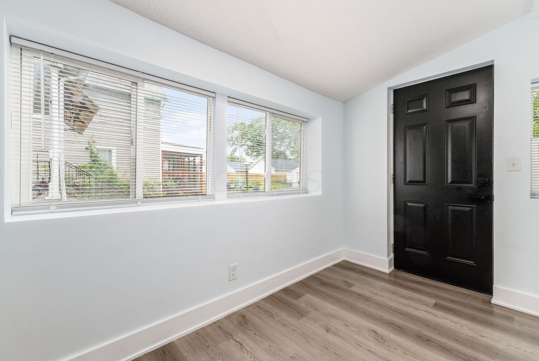 151 Chicago Ave, Columbus OH  43222-1133 exterior