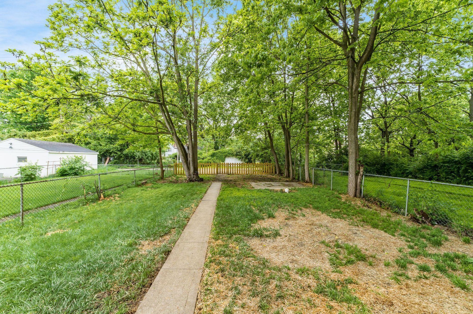 151 Chicago Ave, Columbus OH  43222-1133 exterior