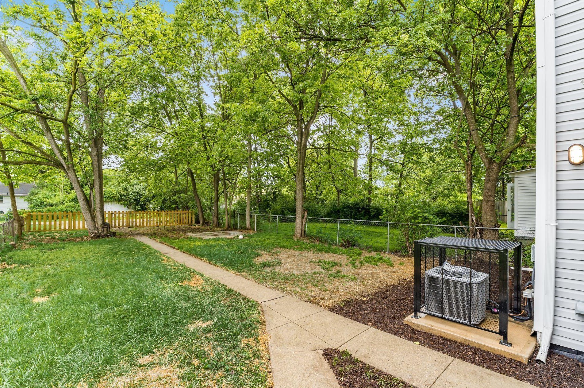 151 Chicago Ave, Columbus OH  43222-1133 exterior