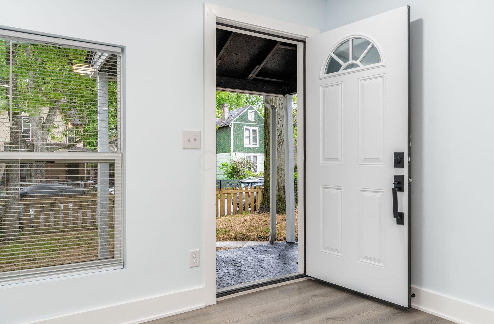 151 Chicago Ave, Columbus OH  43222-1133 exterior