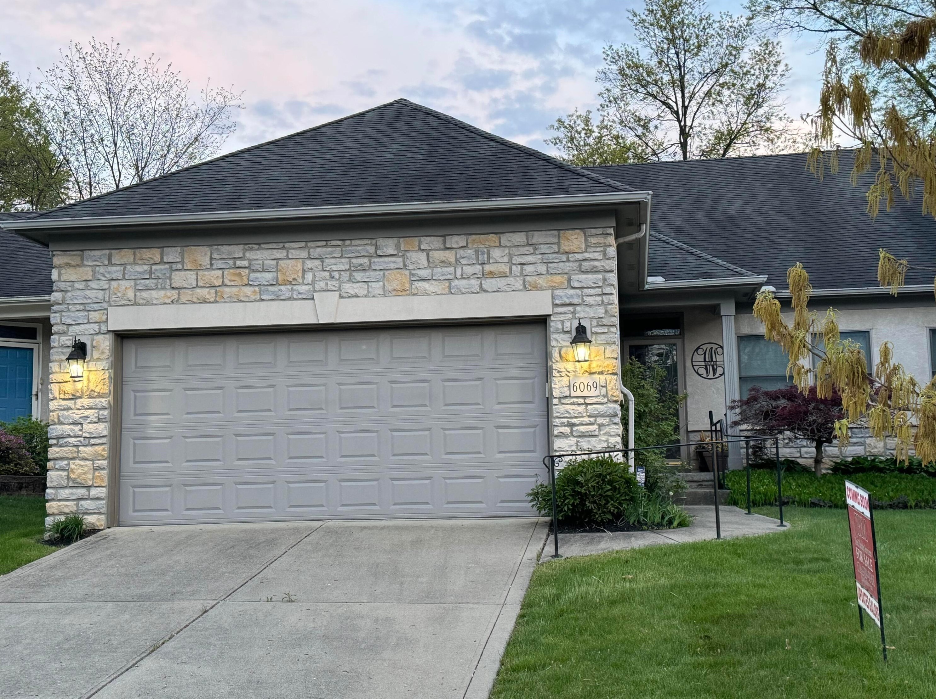 6069 Mcnaughten Grove Ln, Columbus, OH 43213-5106