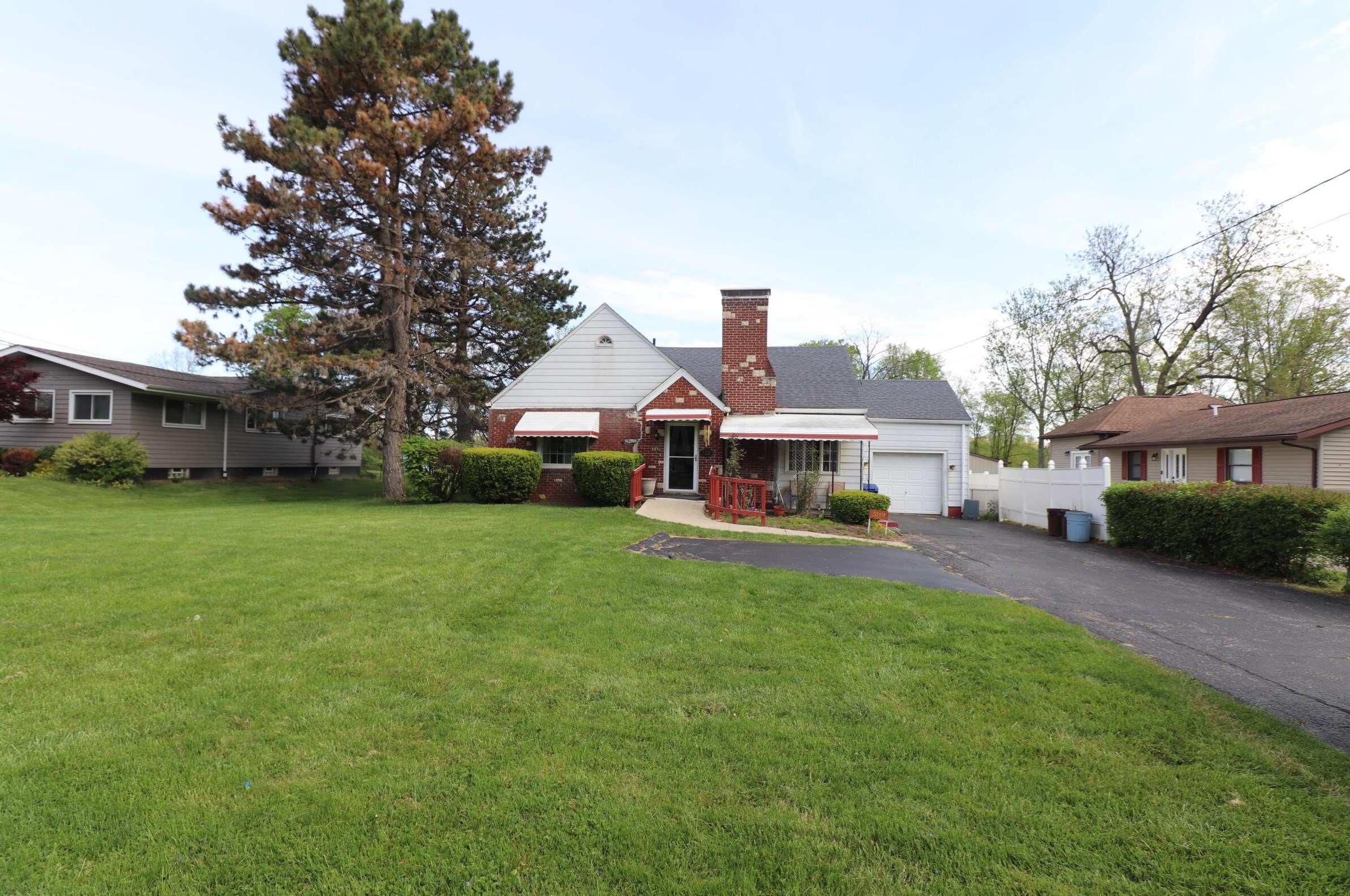 532 W William St, Delaware, OH 43015