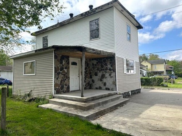 255 Mead St, Zanesville, OH 43701