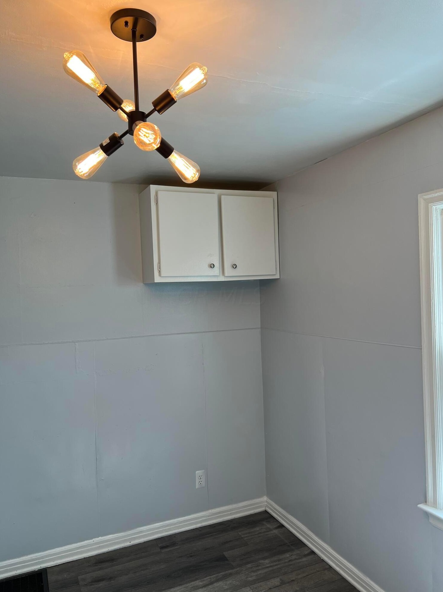 2493 Meredith Dr, Columbus OH 43219-1461 exterior