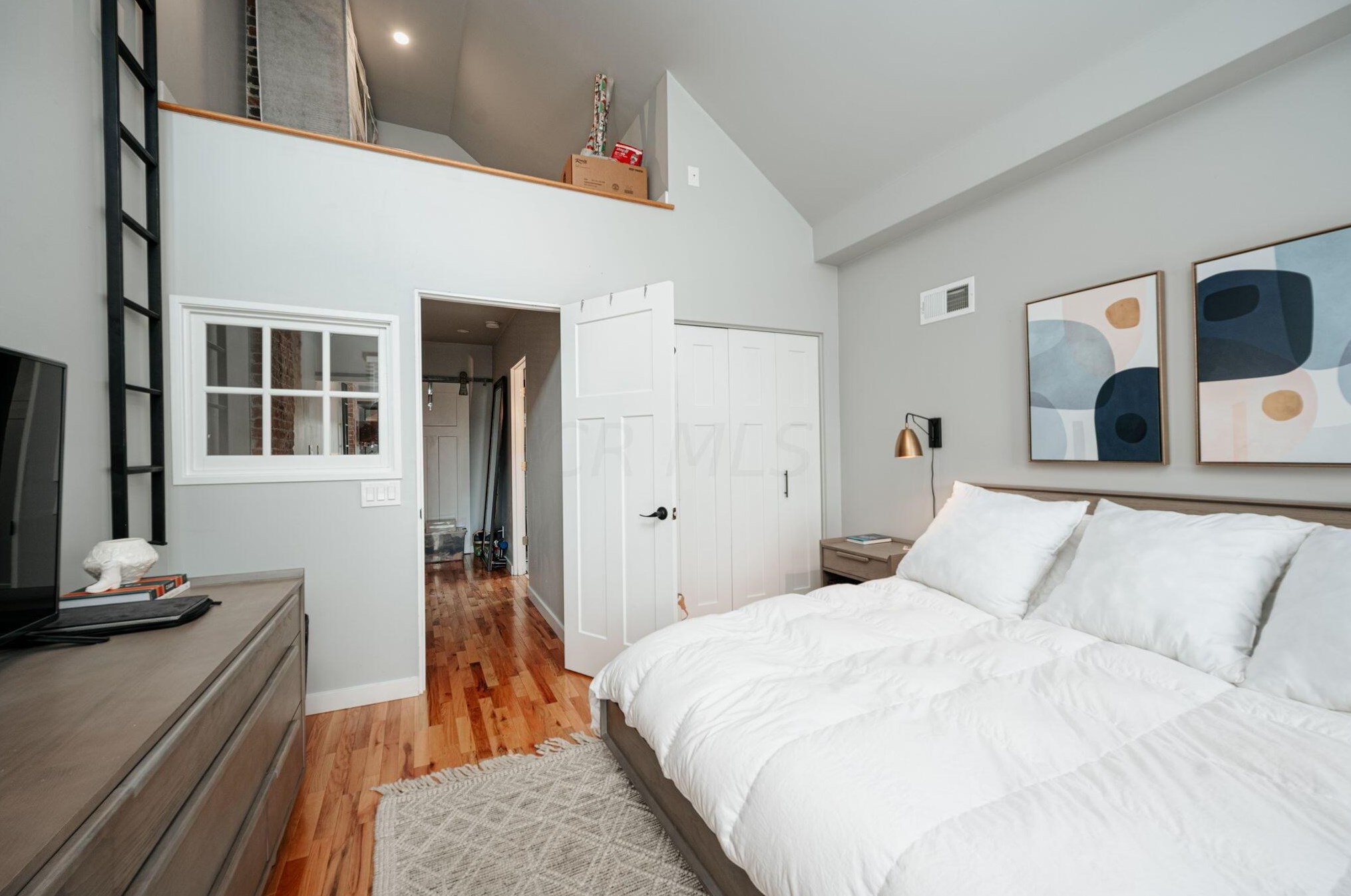 1151 Summit St, Columbus OH  43201-3516 exterior