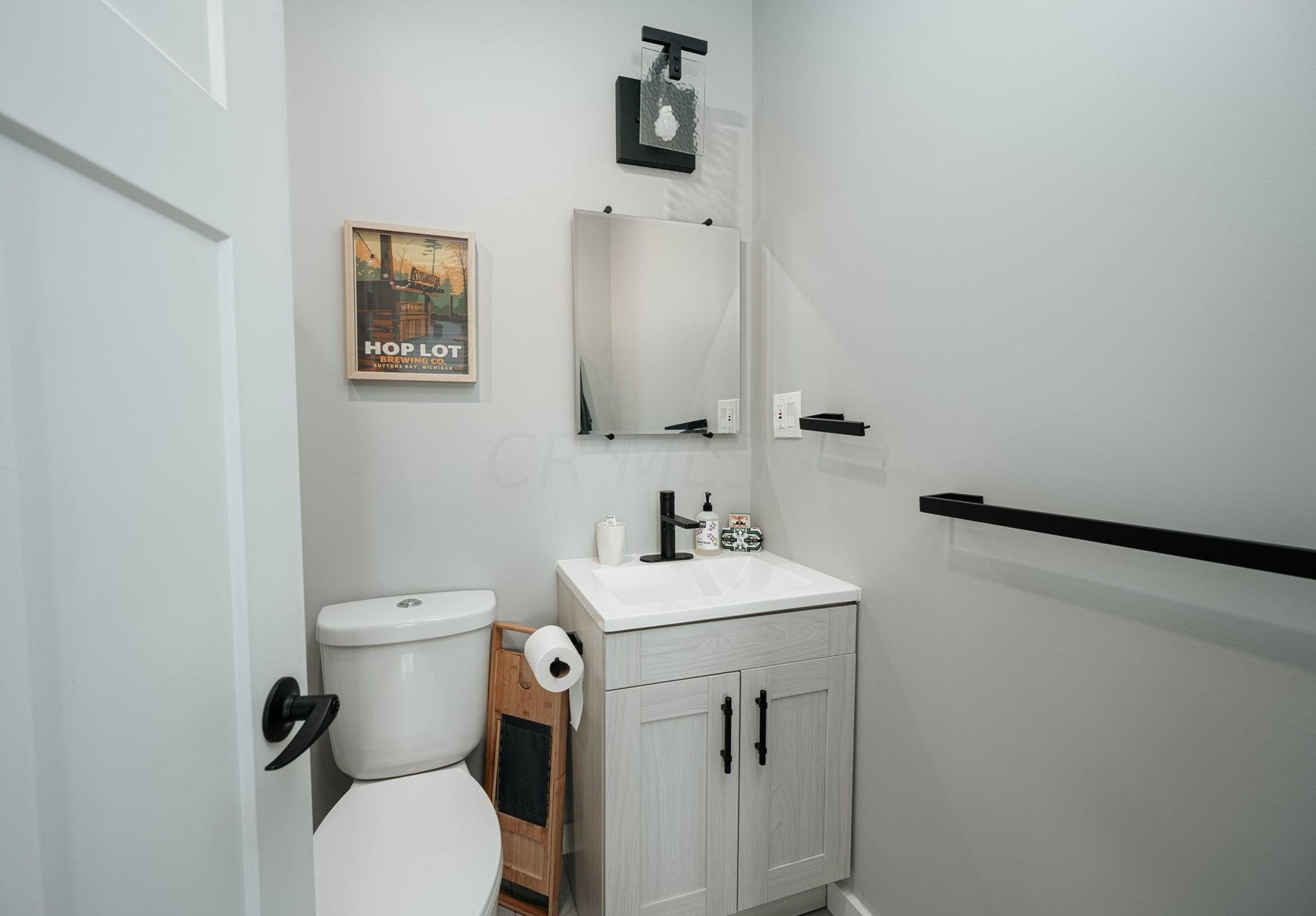 1151 Summit St, Columbus OH  43201-3516 exterior