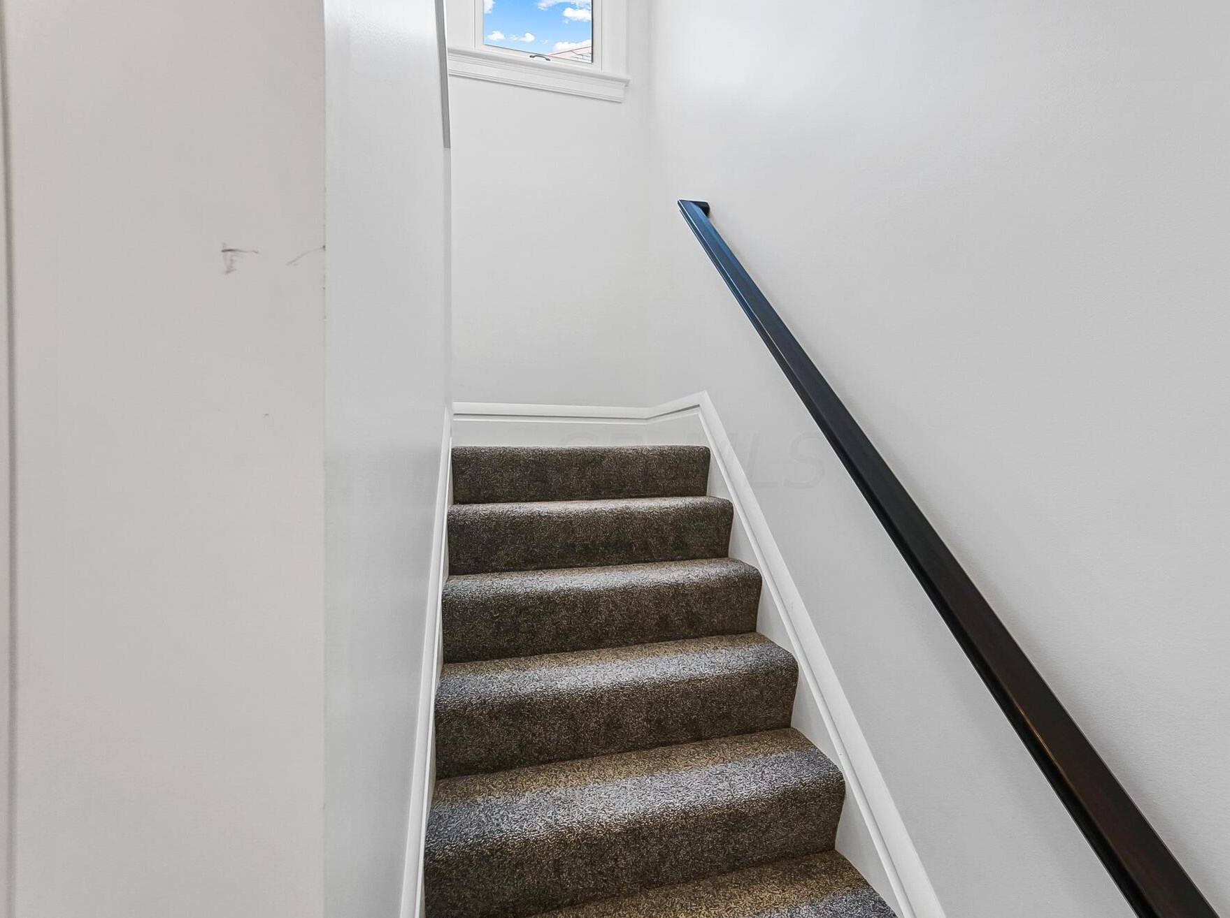 158 Buttles Ave, Columbus OH 43215-1402 exterior