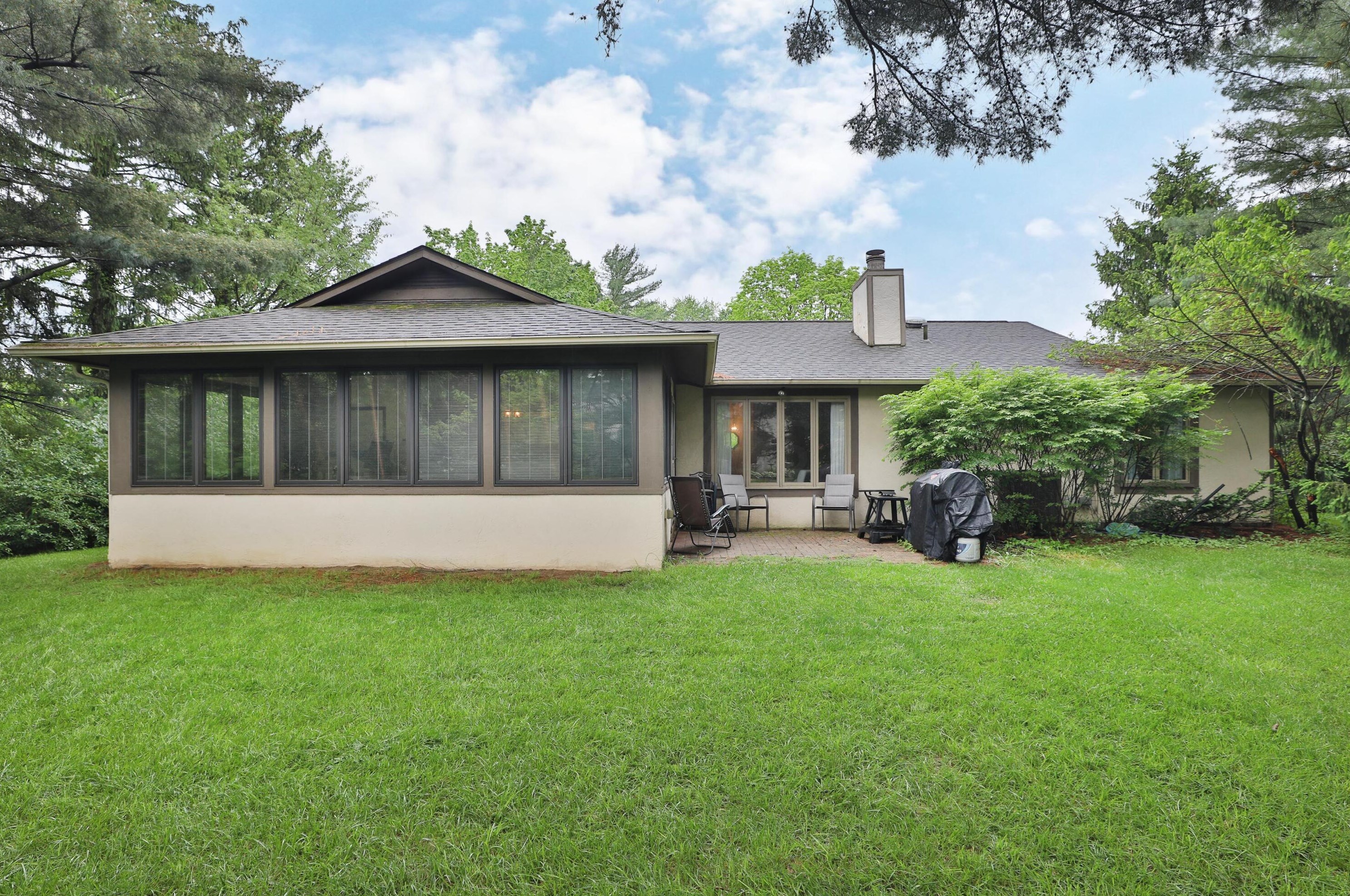 50 Walcreek Dr, Columbus OH  43230-2182 exterior