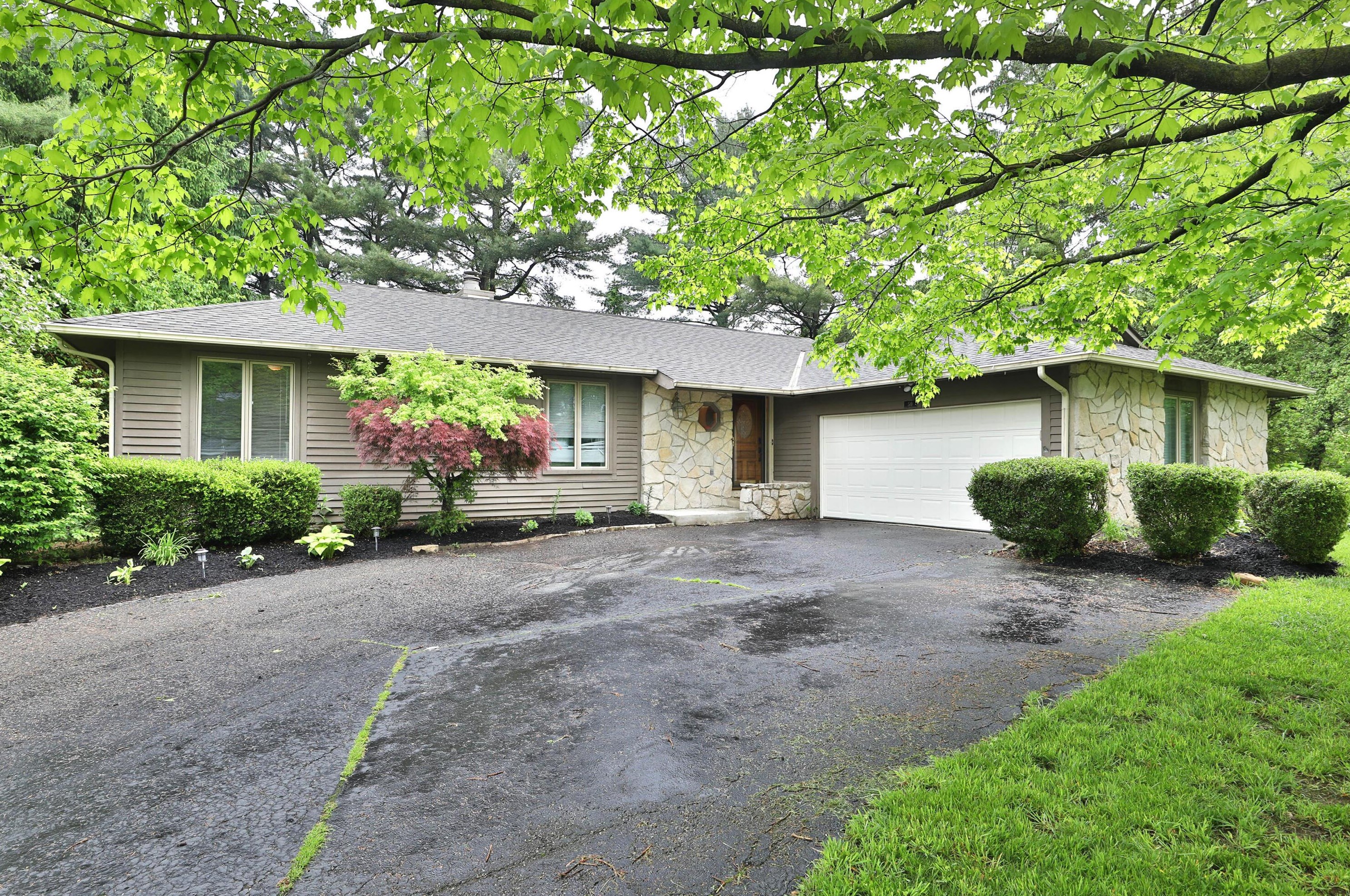 50 Walcreek Dr, Columbus OH  43230-2182 exterior