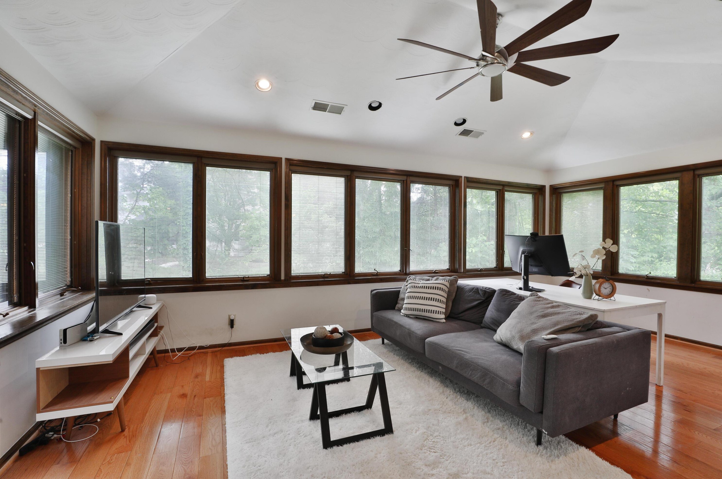 50 Walcreek Dr, Columbus OH  43230-2182 exterior