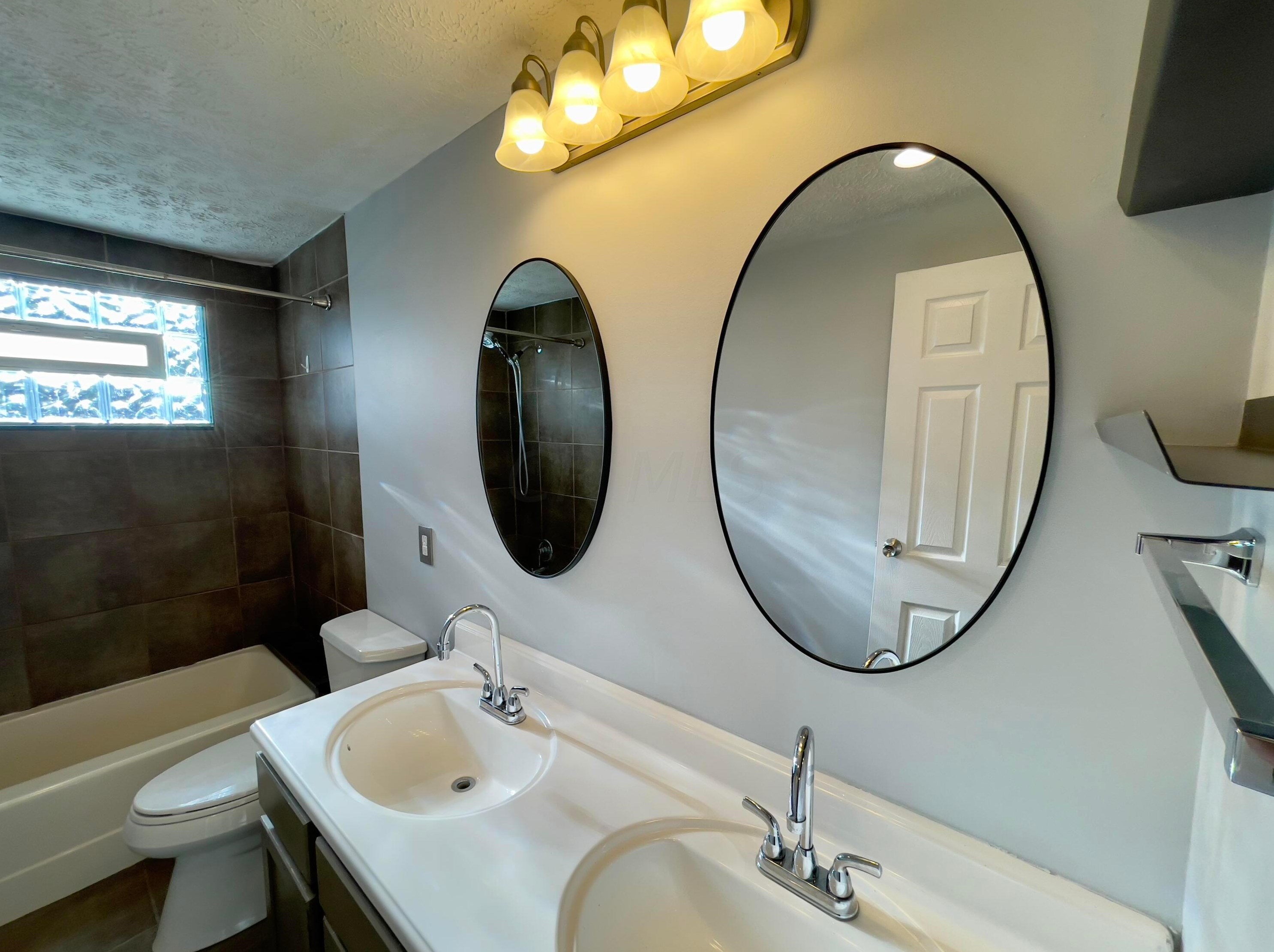 6287 Rosebay Ct, Westerville OH  43081-3719 exterior