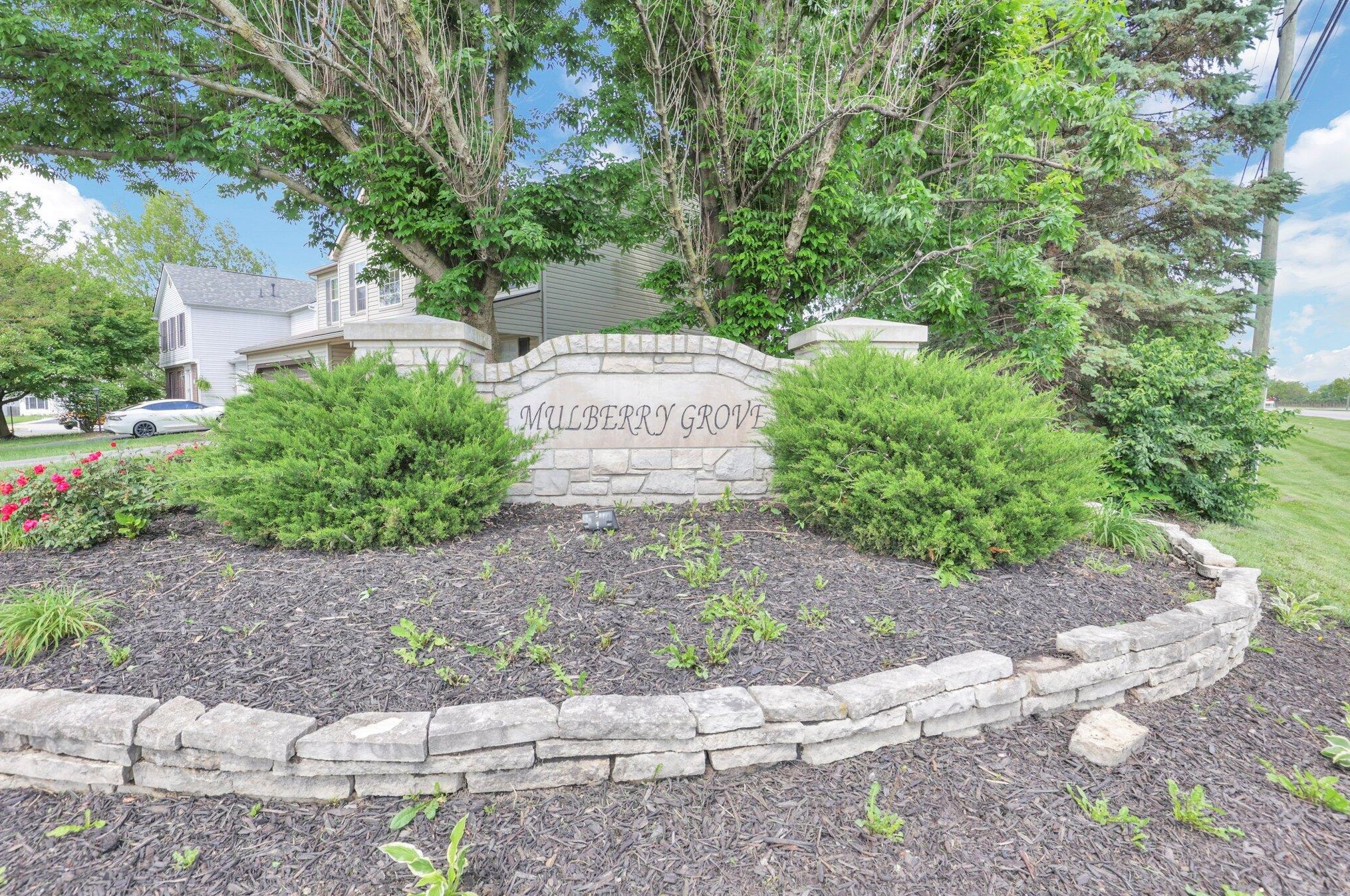 4049 Garrard Dr, Columbus, OH 43207