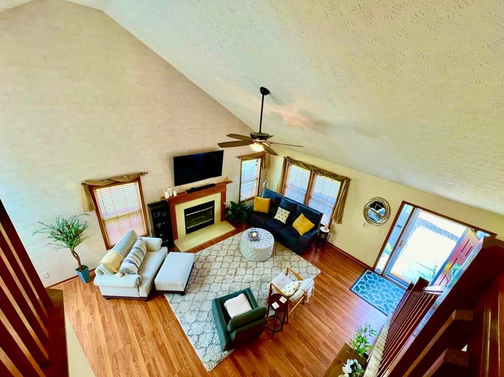 1567 Trabue Wood Blvd, Columbus OH  43228-9125 exterior