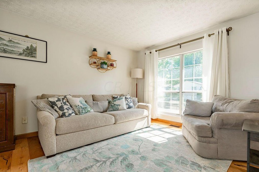 751 Mimosa Pl, Columbus OH 43230-4821 exterior