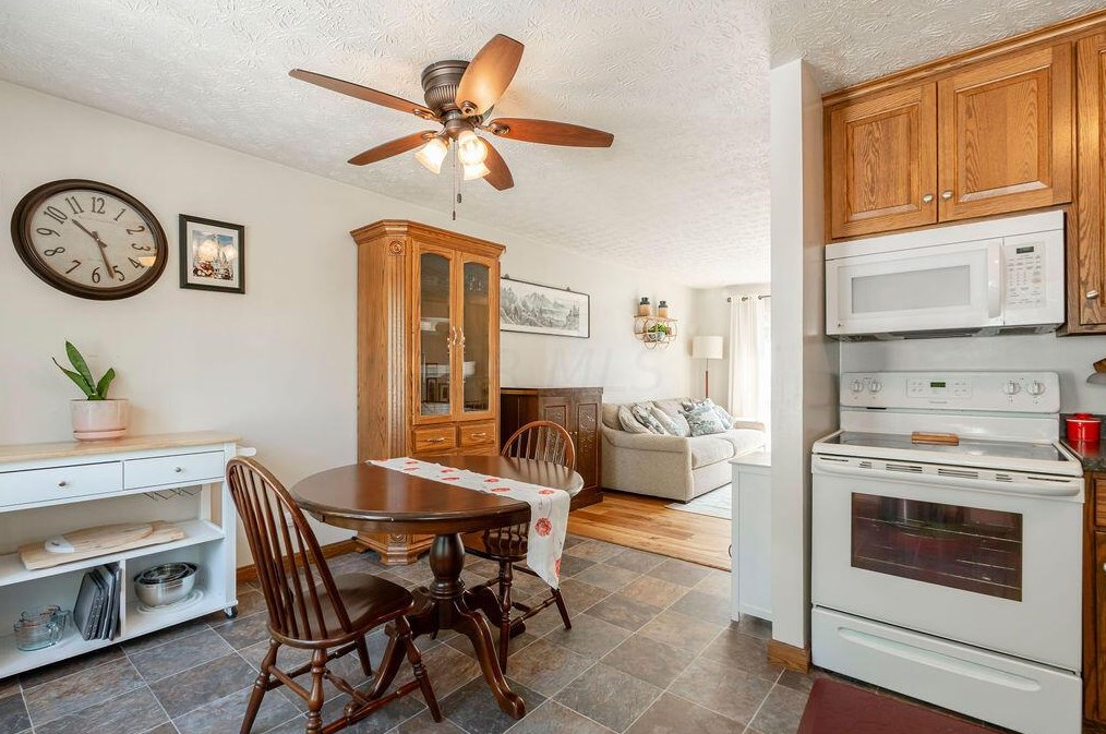 751 Mimosa Pl, Columbus OH 43230-4821 exterior