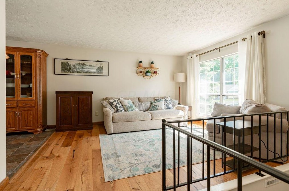 751 Mimosa Pl, Columbus OH 43230-4821 exterior