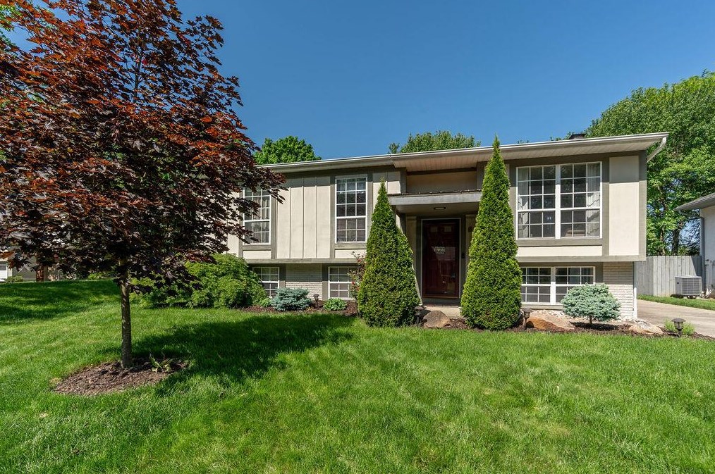 751 Mimosa Pl, Columbus, OH 43230-4821