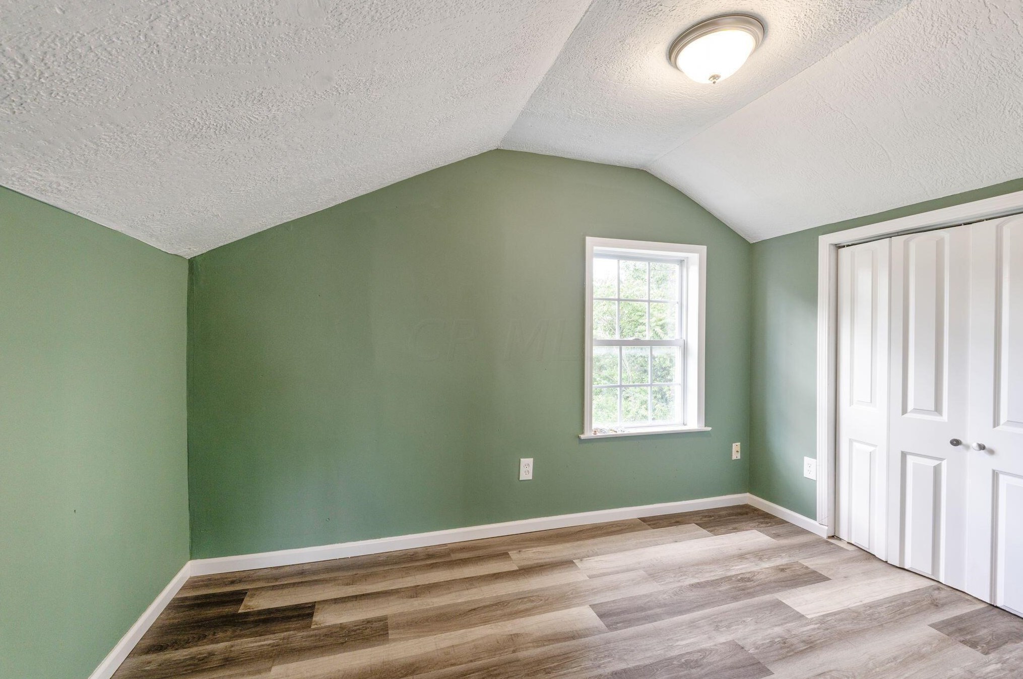 1644 Old Leonard Ave, Columbus OH  43219-2560 exterior