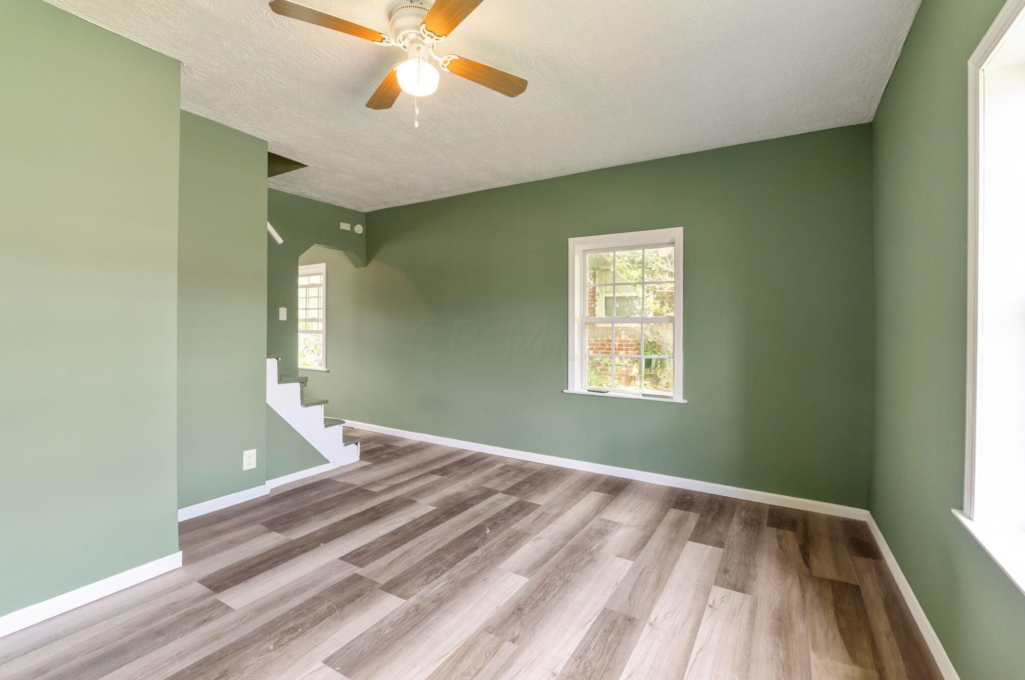 1644 Old Leonard Ave, Columbus, OH 43219