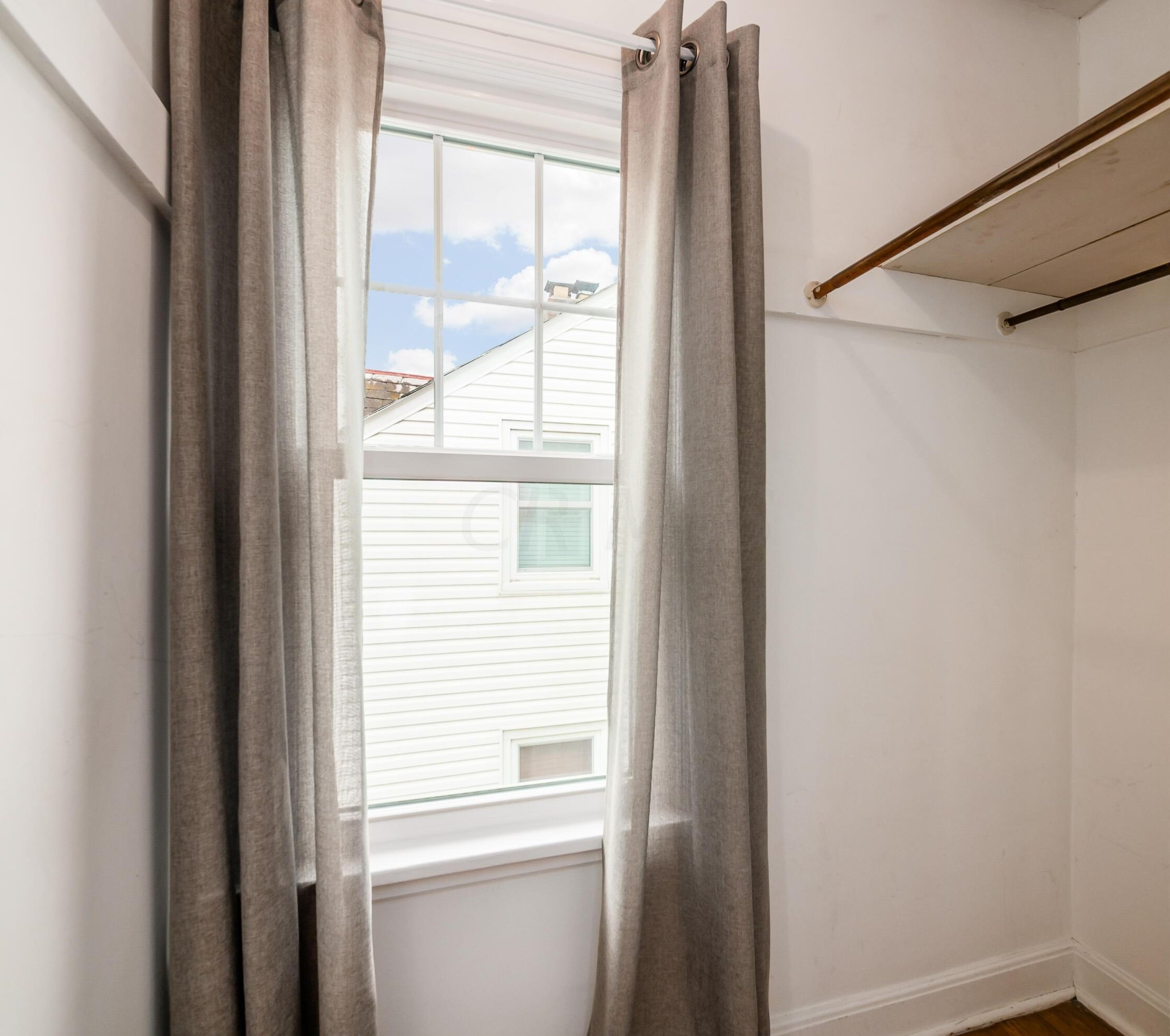 868 Vernon Rd, Columbus OH 43209-2469 exterior