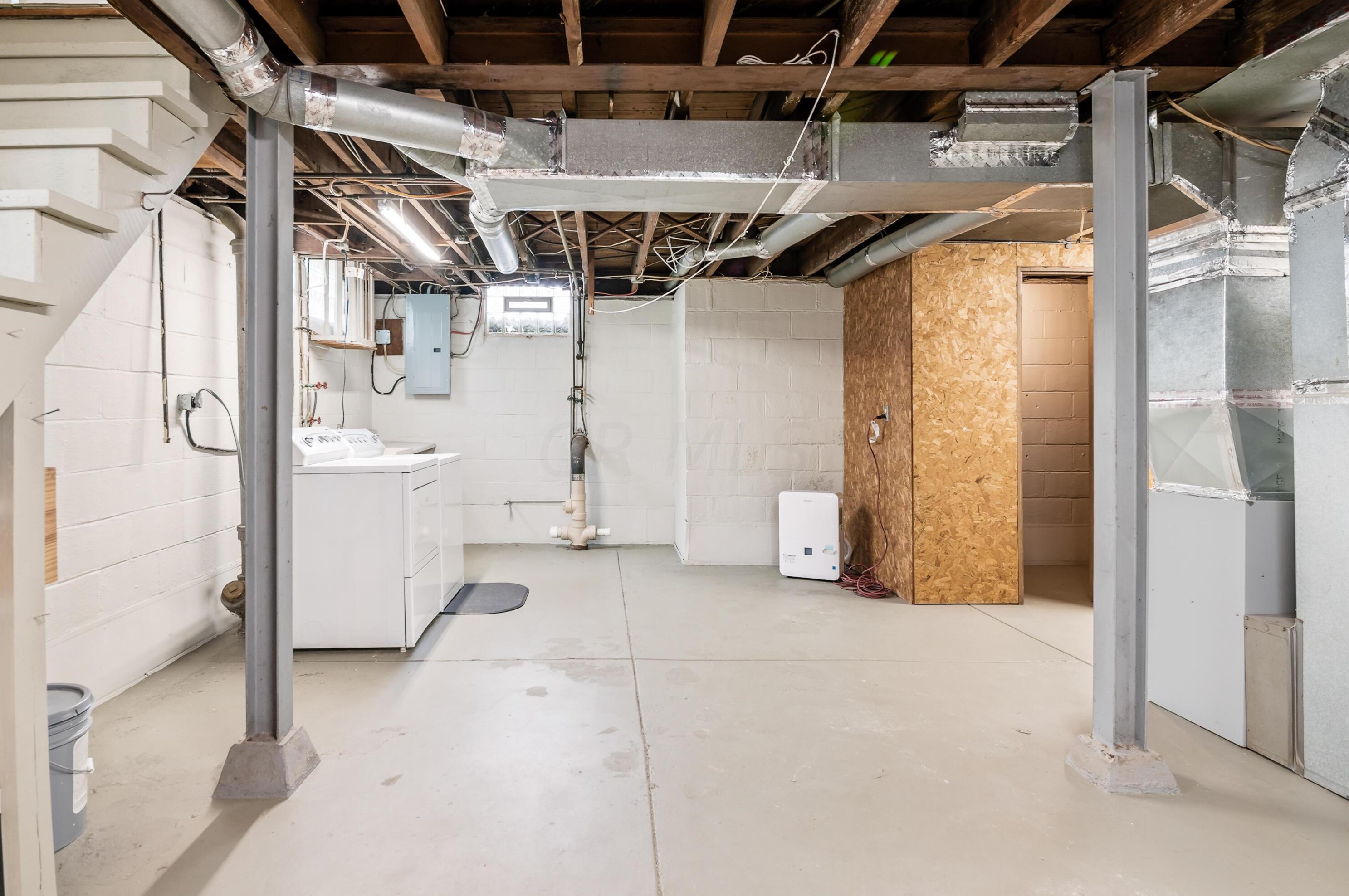 868 Vernon Rd, Columbus OH 43209-2469 exterior