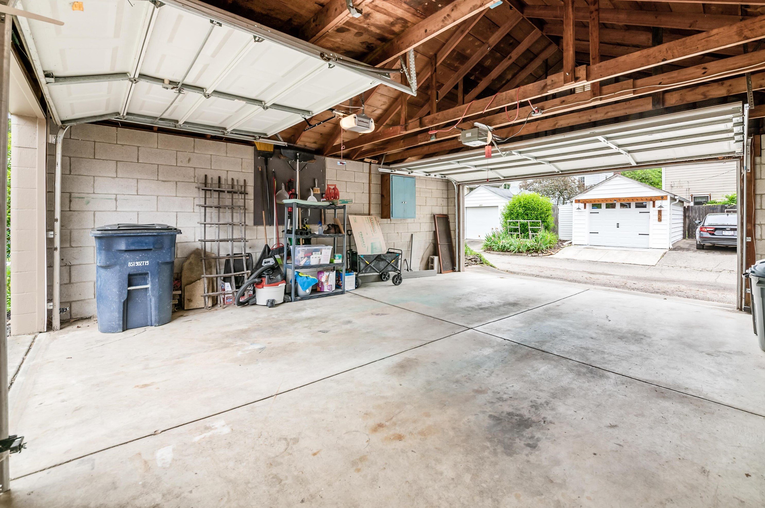 868 Vernon Rd, Columbus OH 43209-2469 exterior