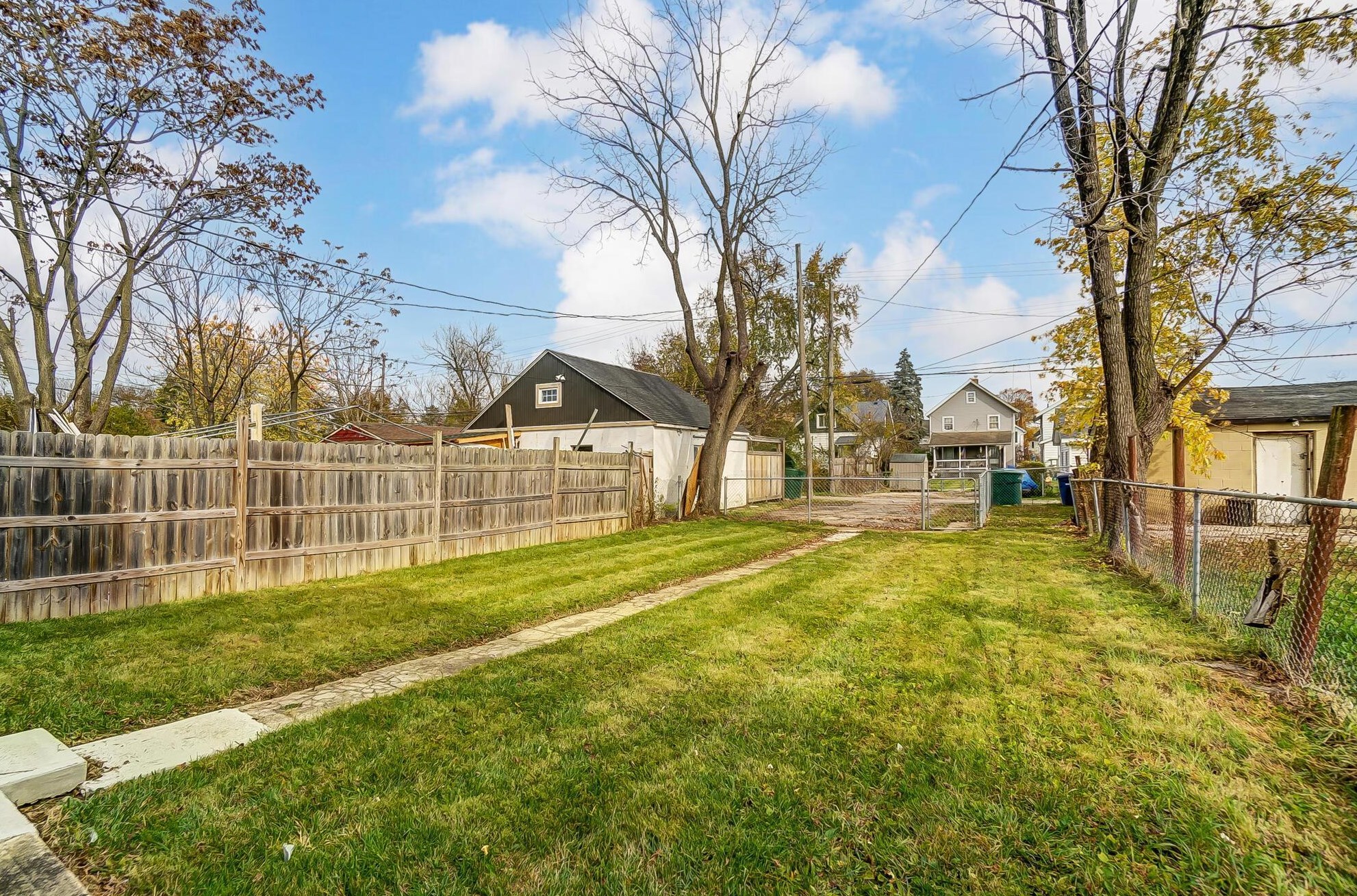 402 Richardson Ave, Columbus OH 43204-3472 exterior