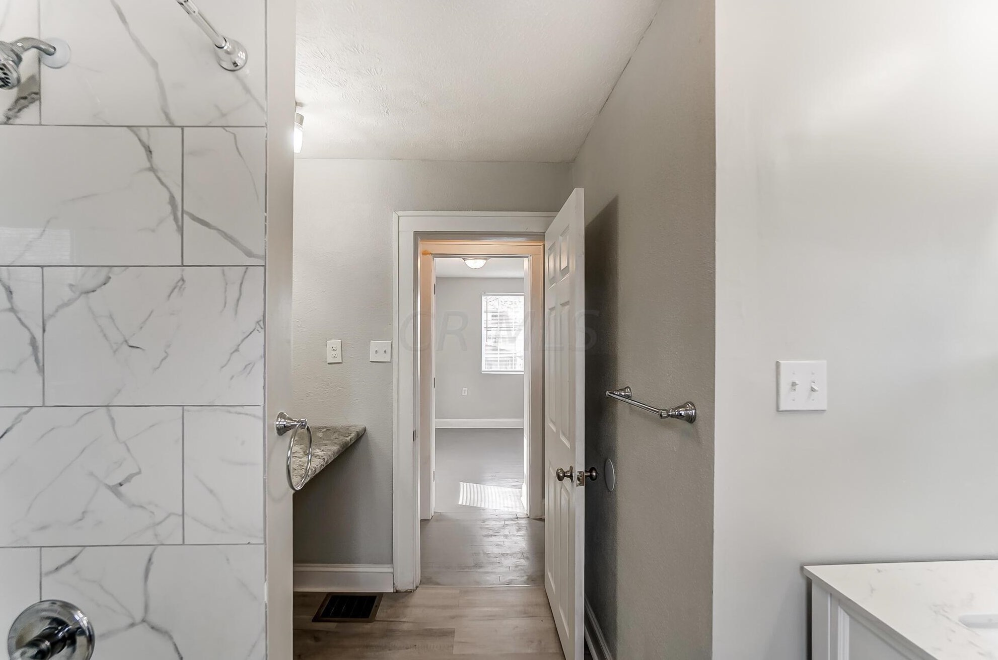 402 Richardson Ave, Columbus OH 43204-3472 exterior