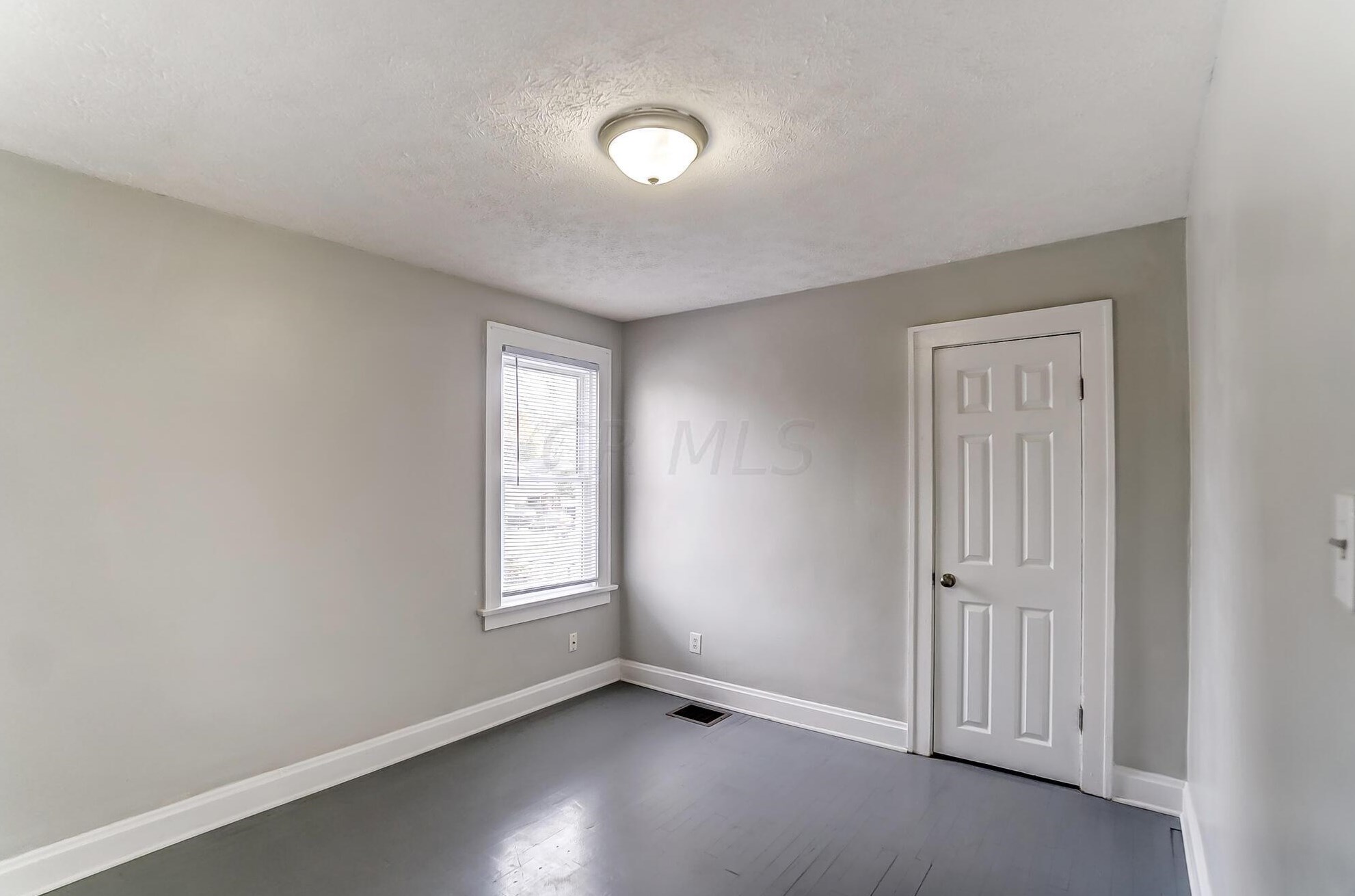 402 Richardson Ave, Columbus OH 43204-3472 exterior