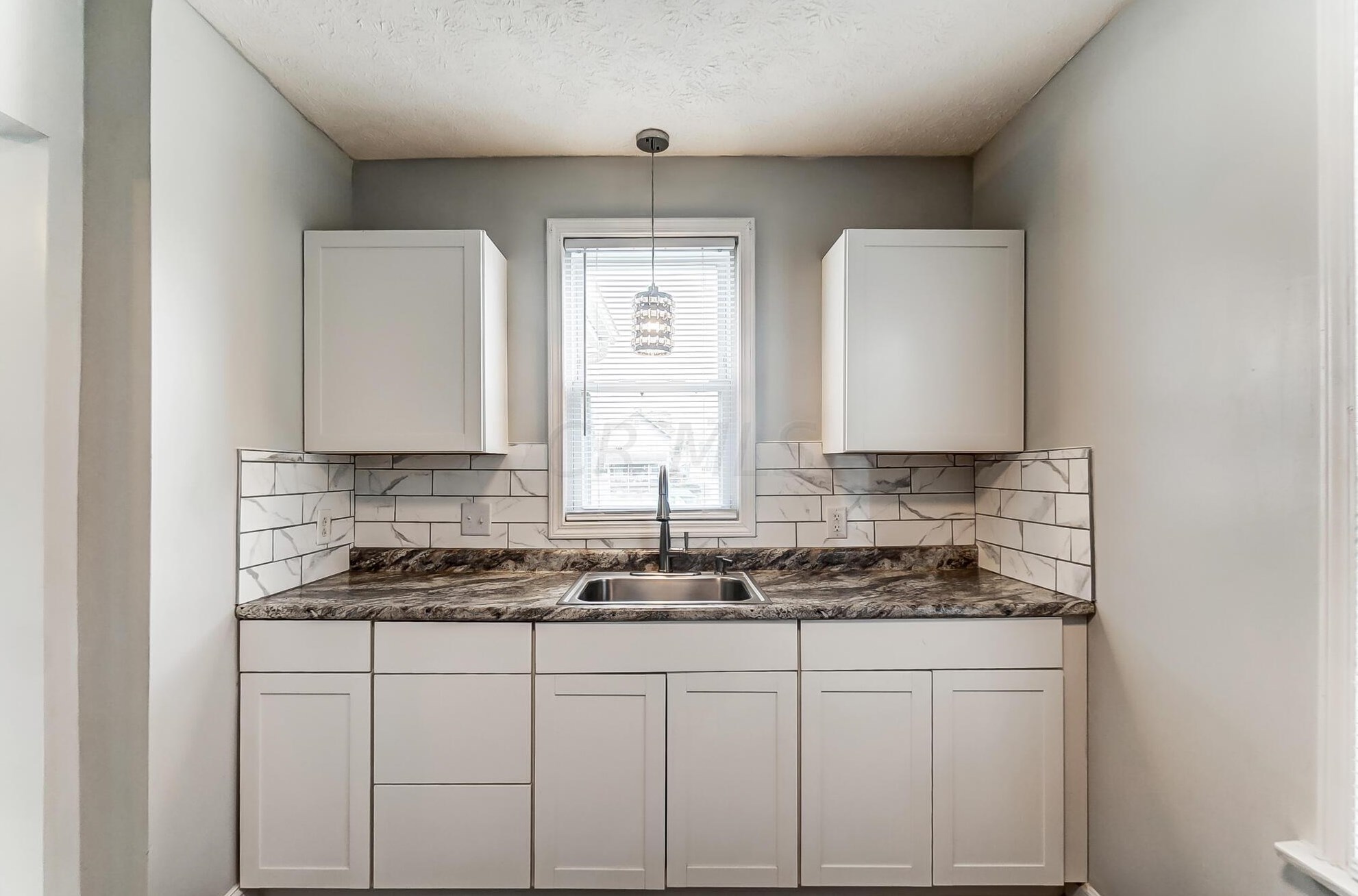 402 Richardson Ave, Columbus OH 43204-3472 exterior