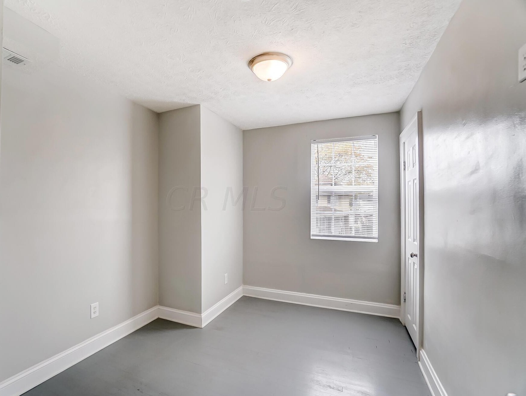 402 Richardson Ave, Columbus OH 43204-3472 exterior