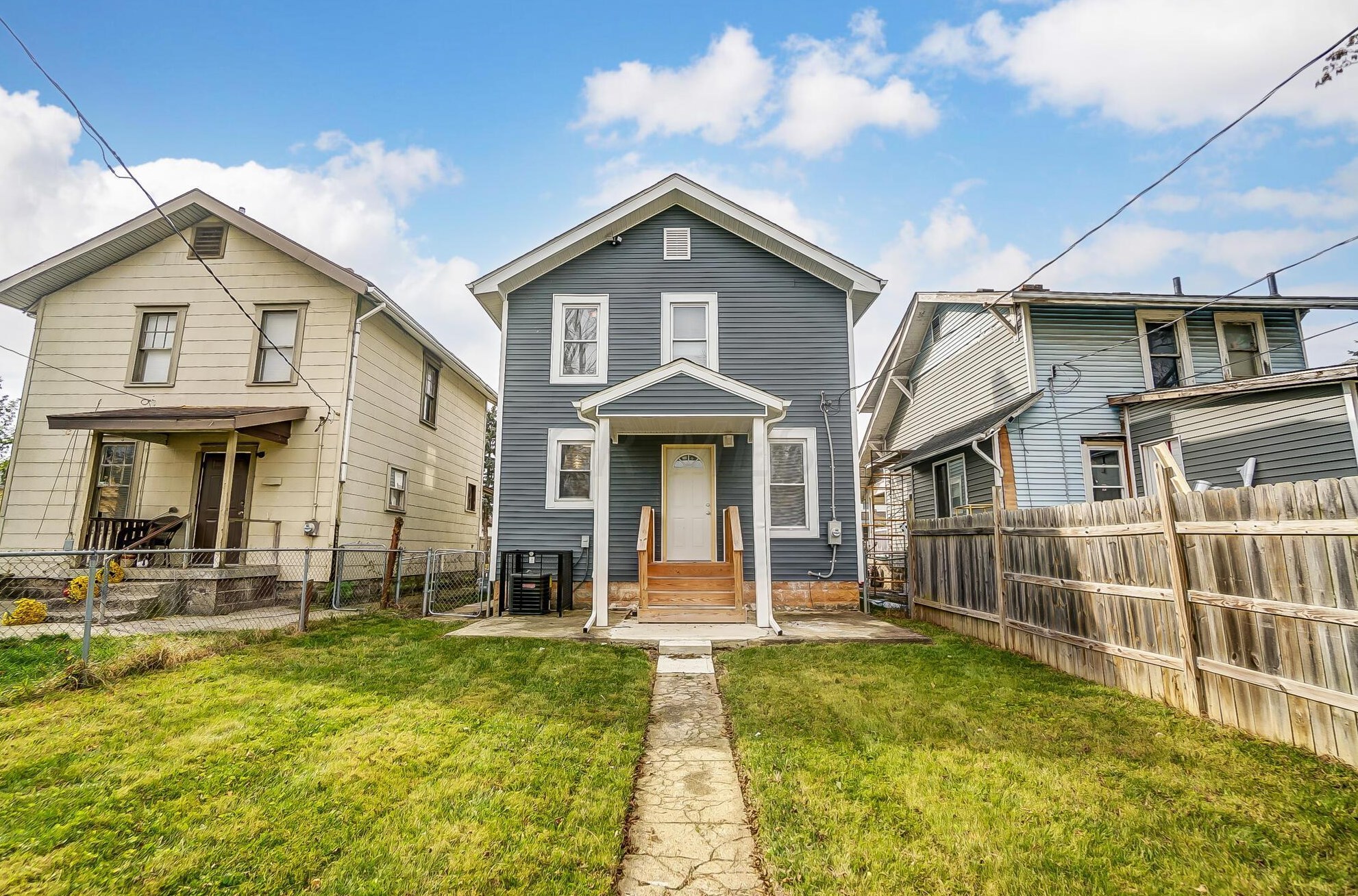 402 Richardson Ave, Columbus OH 43204-3472 exterior