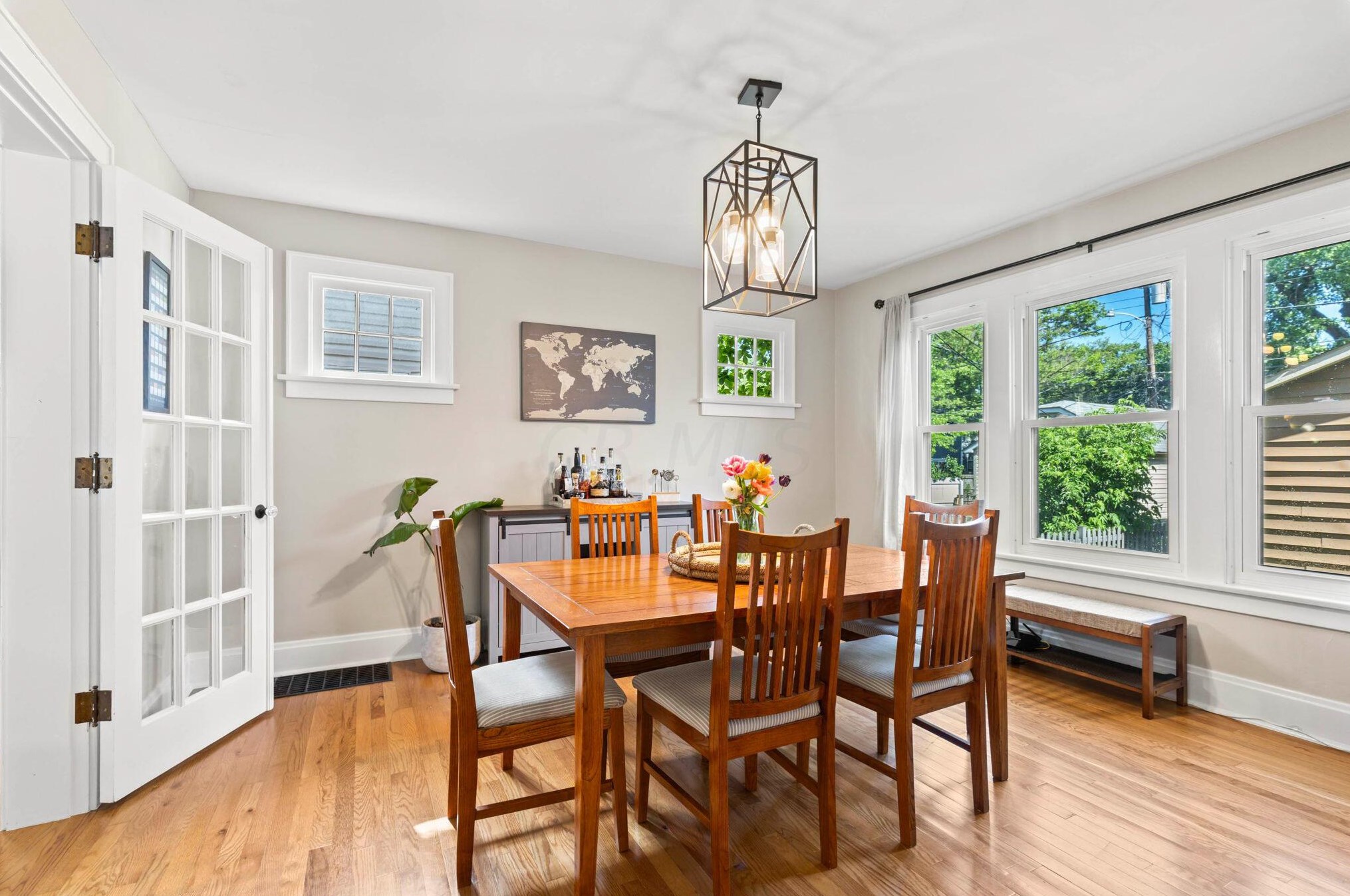 210 Tibet Rd, Columbus OH  43202-1438 exterior