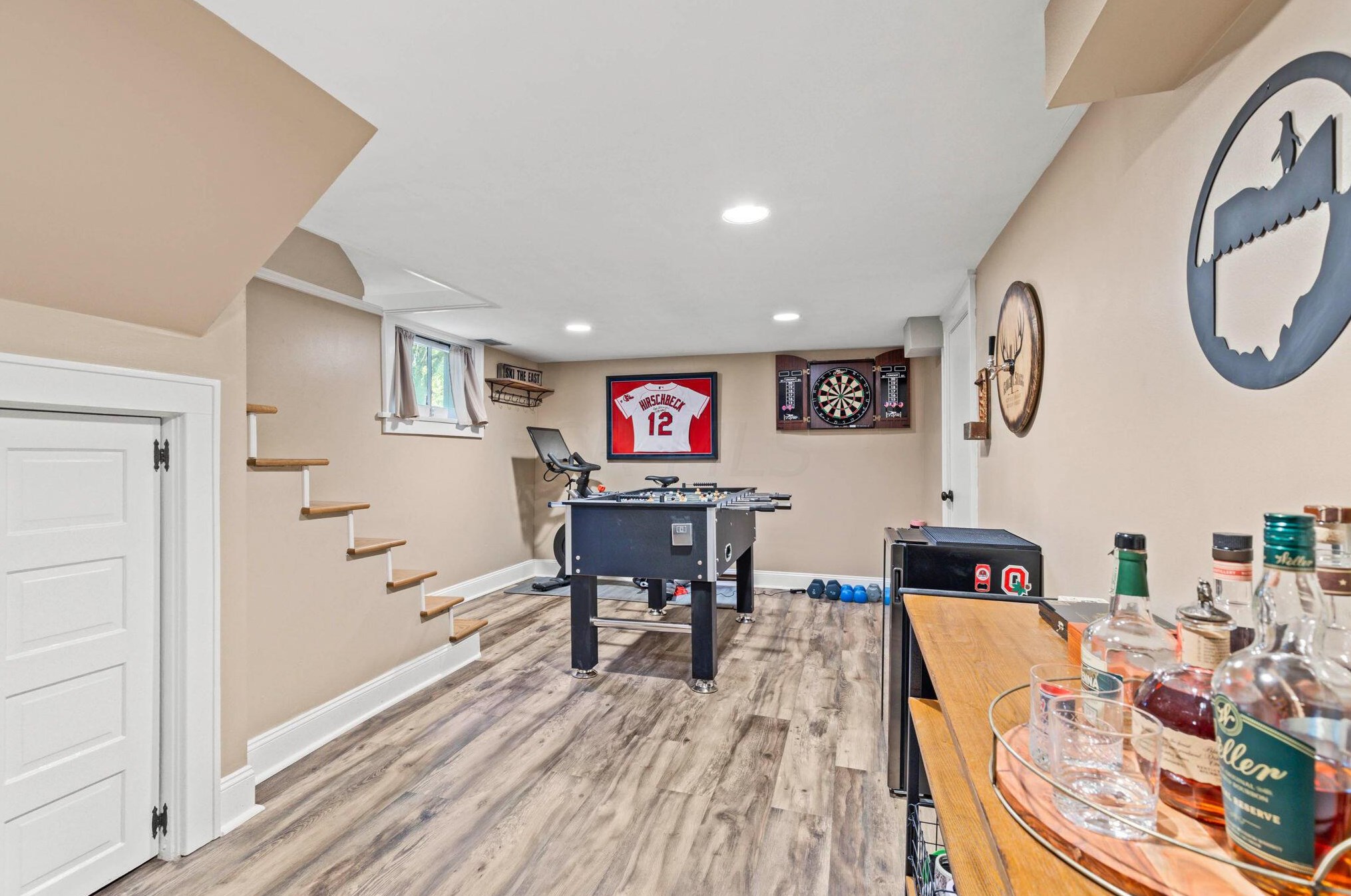 210 Tibet Rd, Columbus OH  43202-1438 exterior