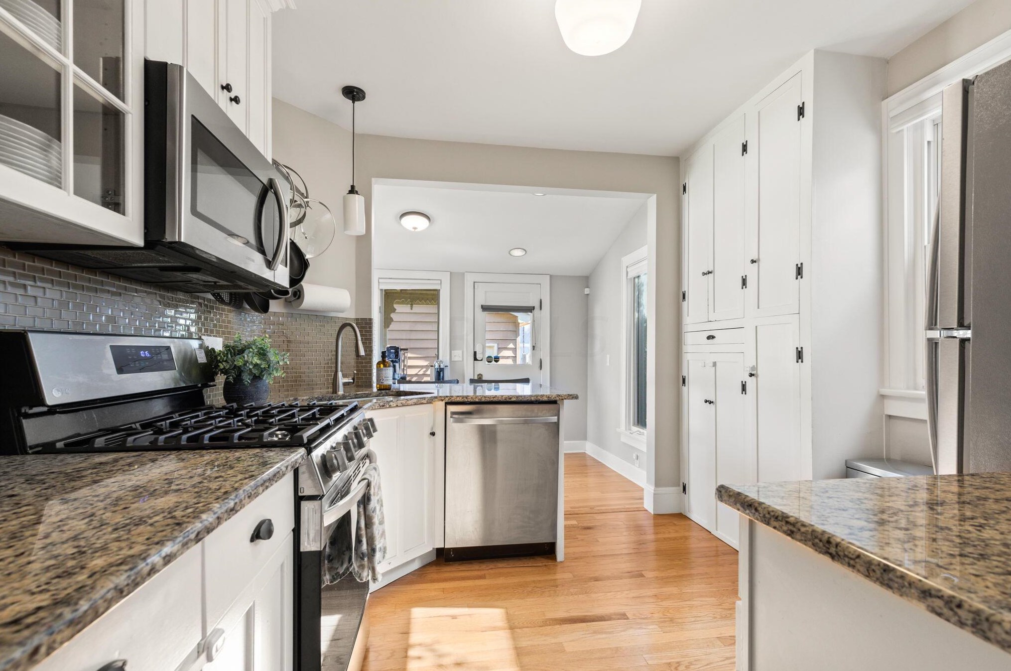 210 Tibet Rd, Columbus OH  43202-1438 exterior