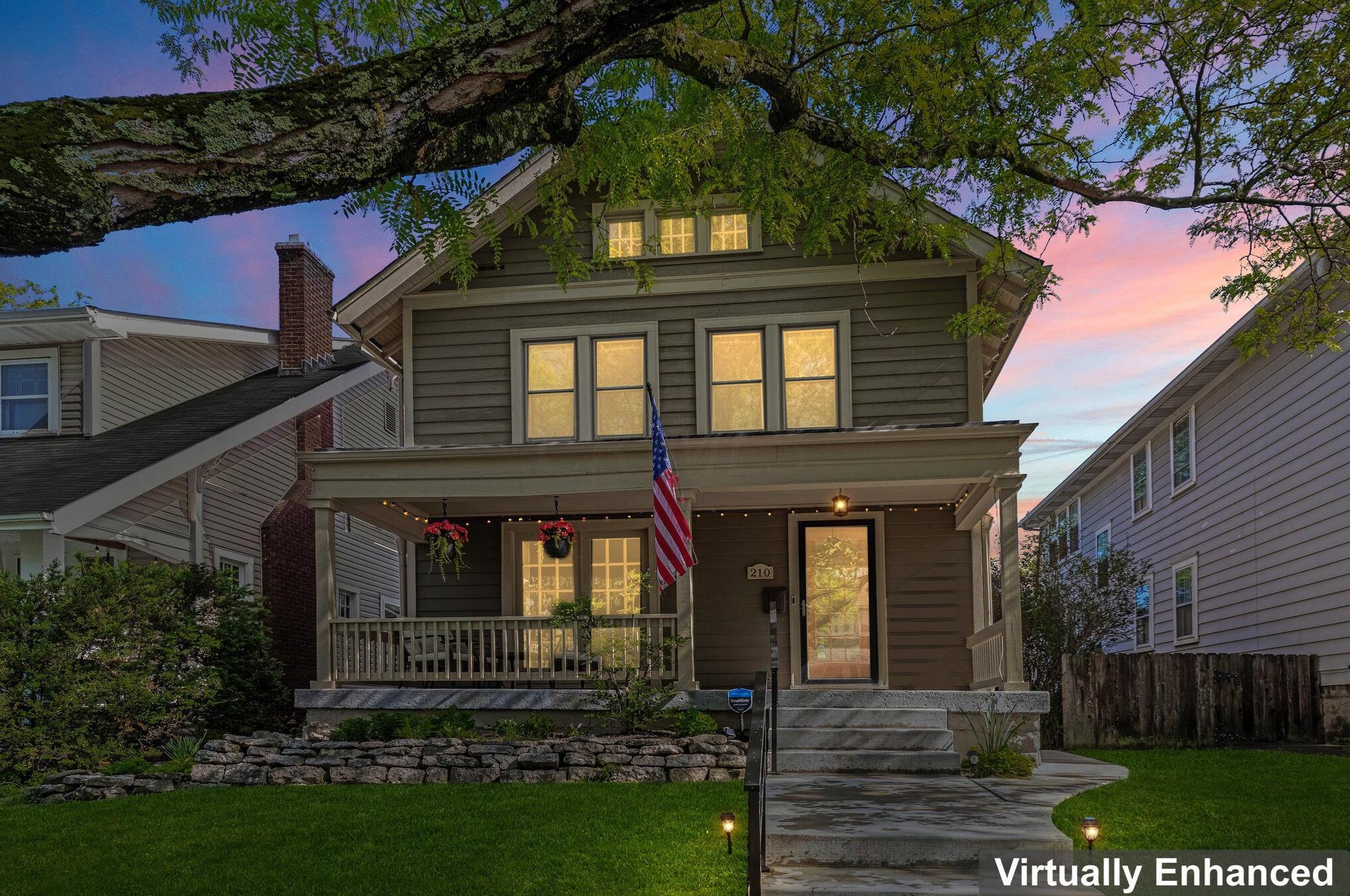 210 Tibet Rd, Columbus OH  43202-1438 exterior