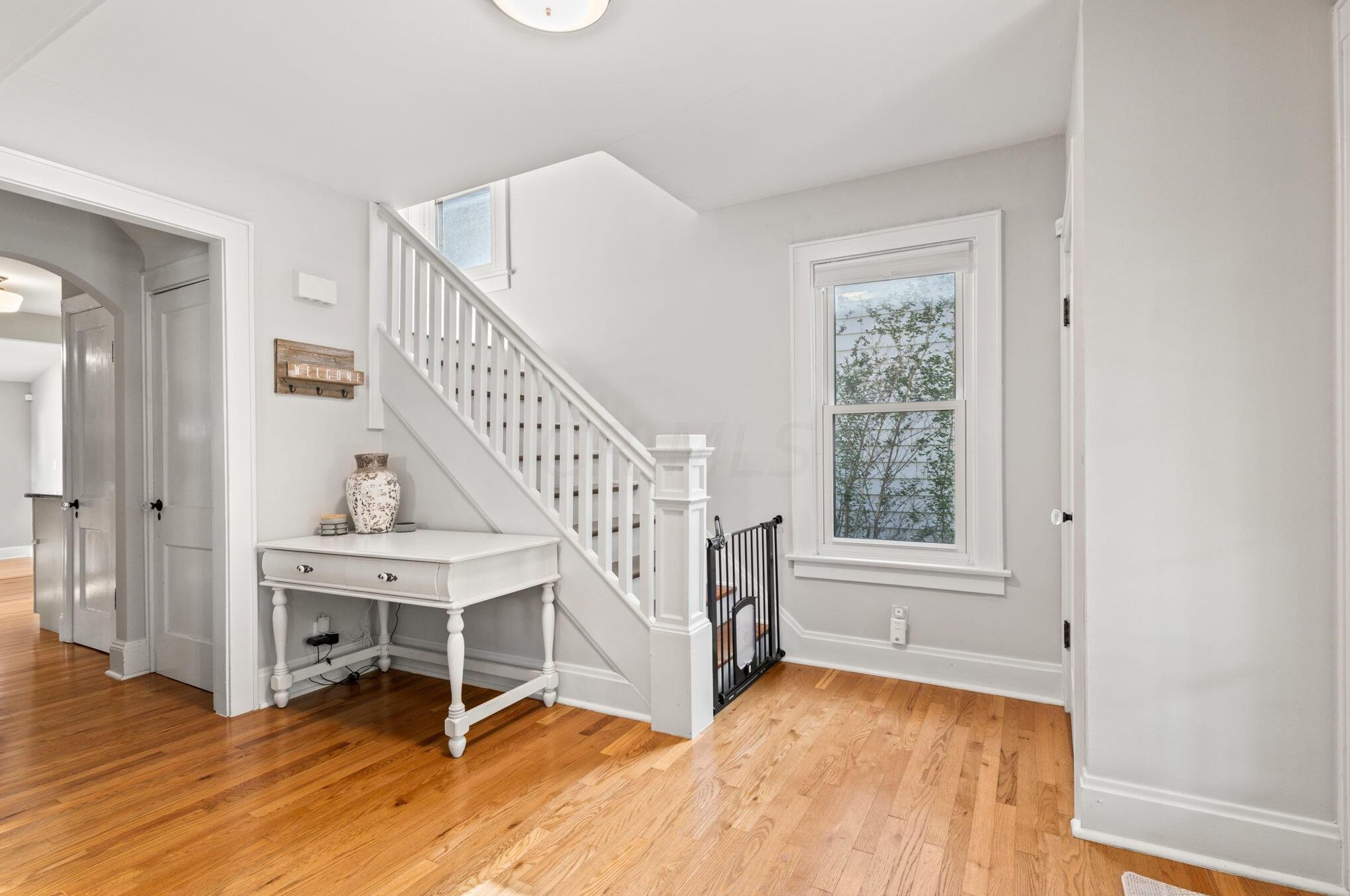 210 Tibet Rd, Columbus OH  43202-1438 exterior