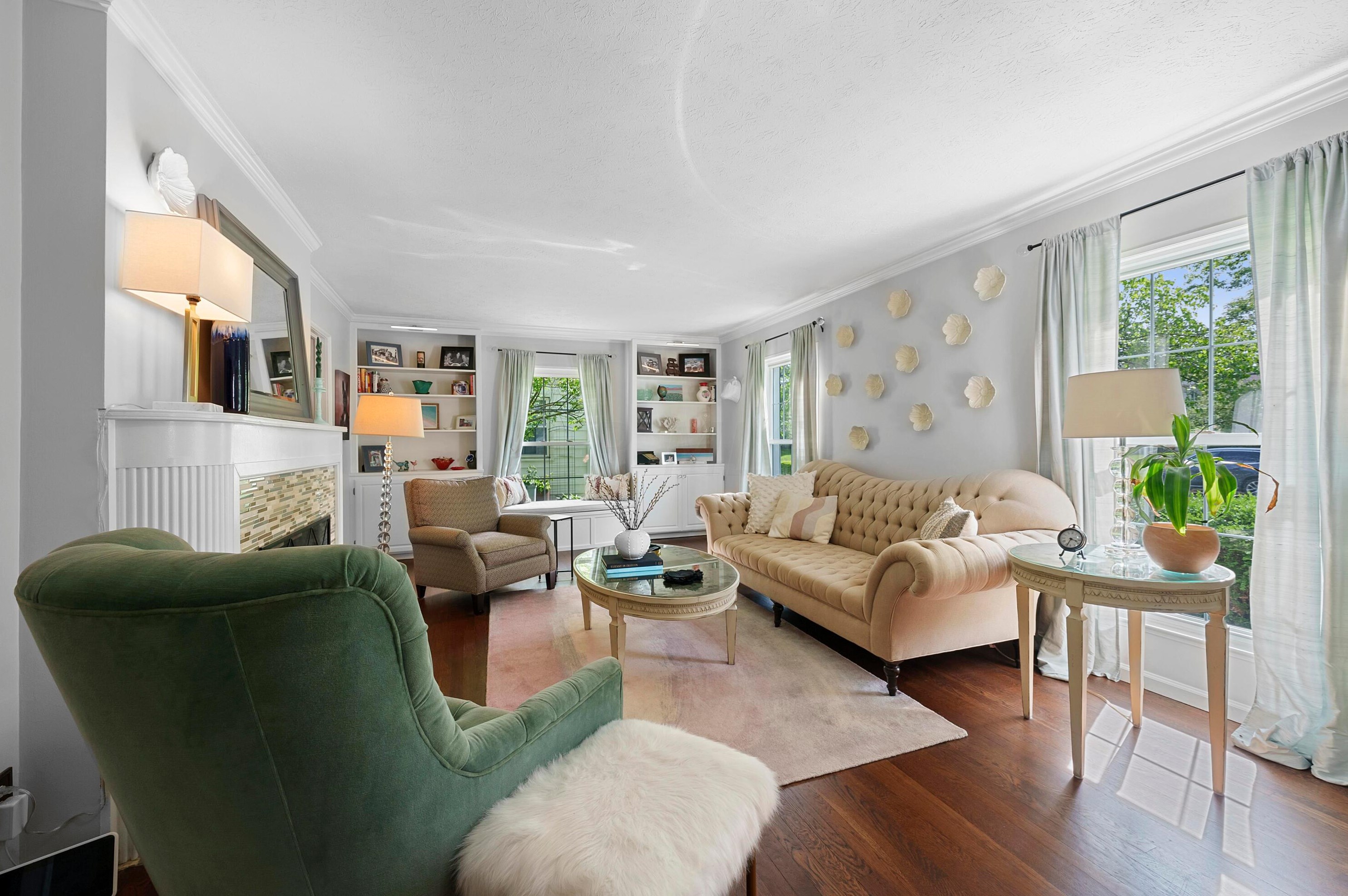 232 Stanwood Rd, Columbus OH 43209-1161 exterior