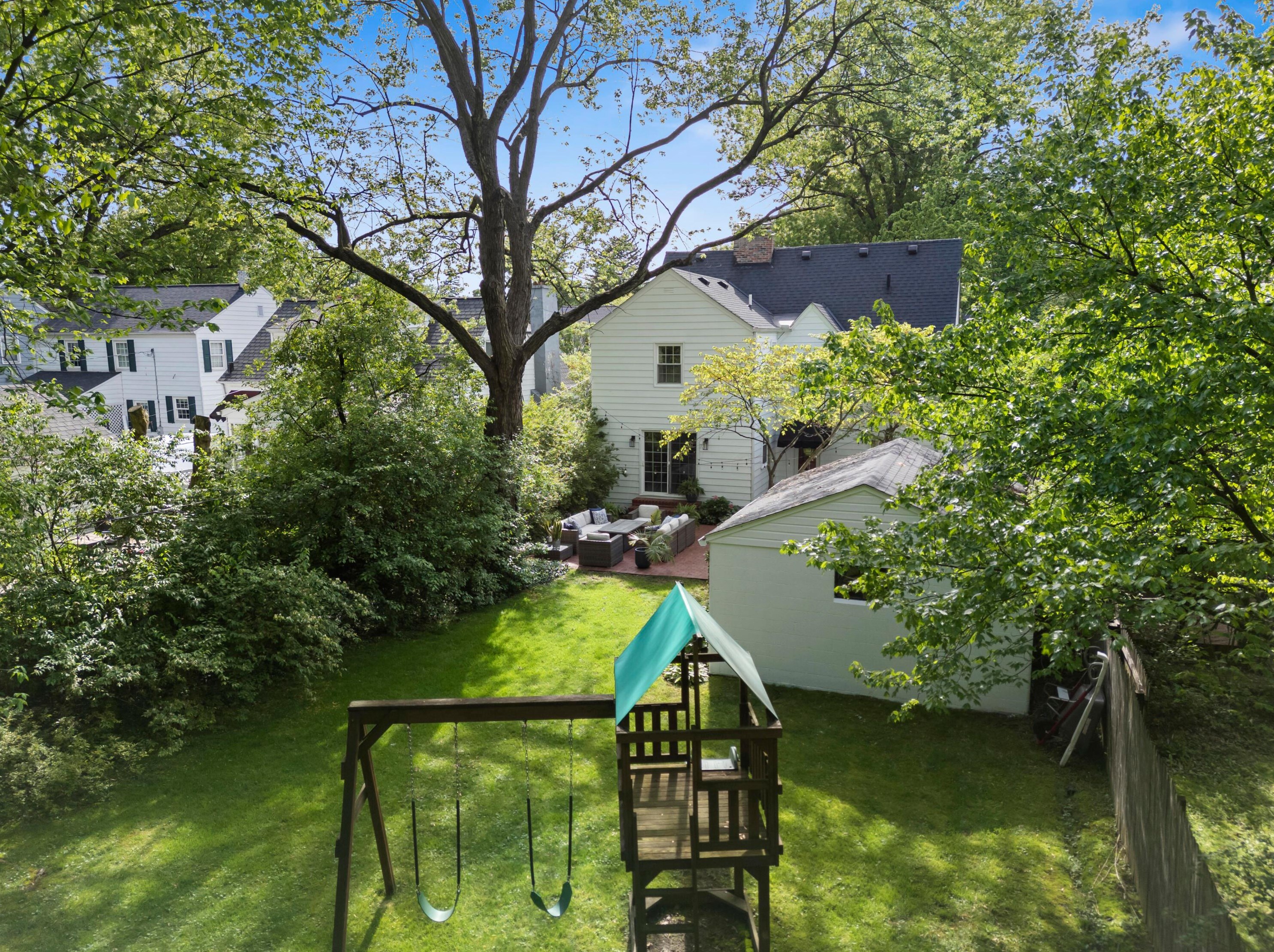 232 Stanwood Rd, Columbus OH 43209-1161 exterior