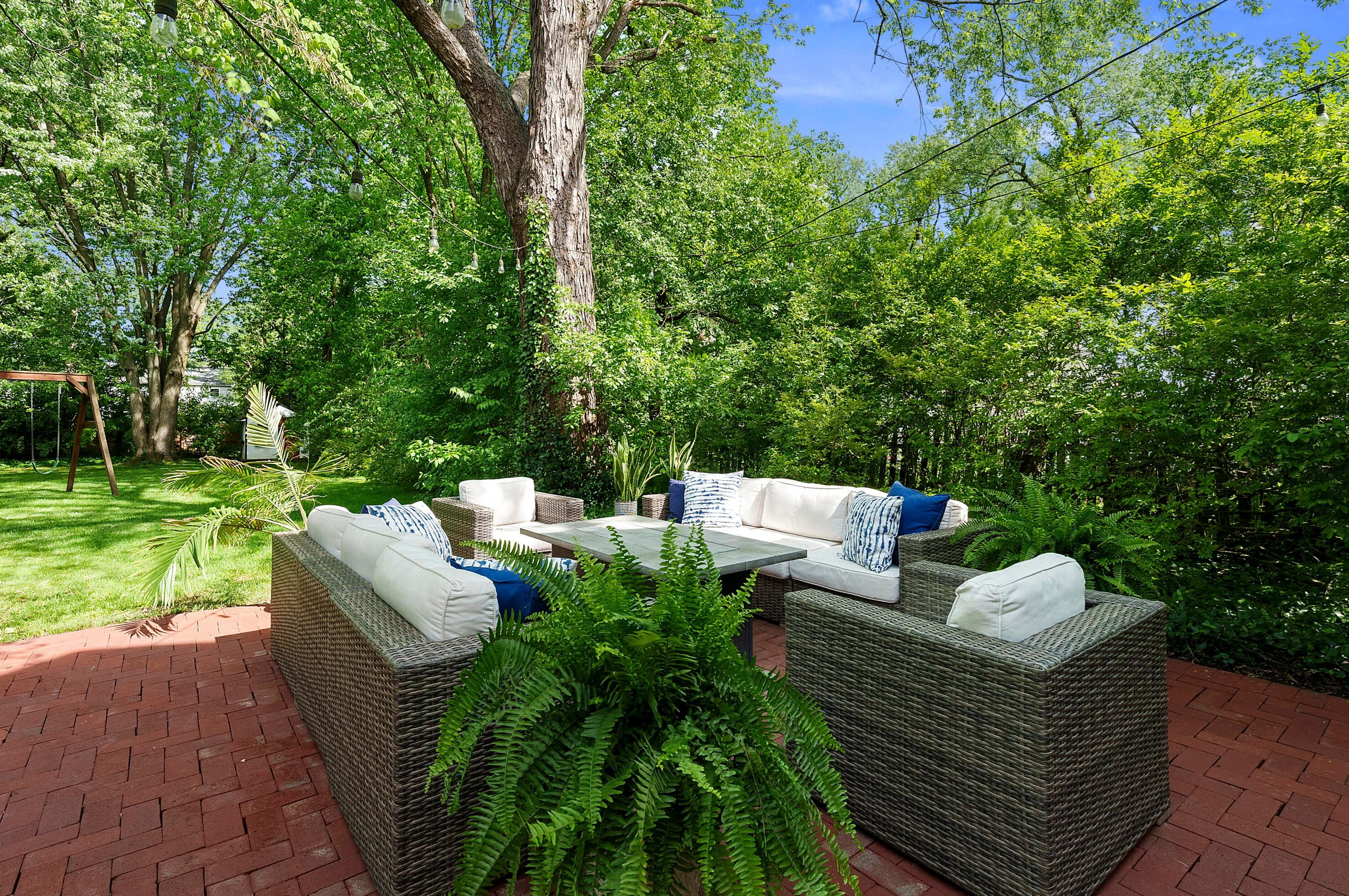 232 Stanwood Rd, Columbus OH 43209-1161 exterior