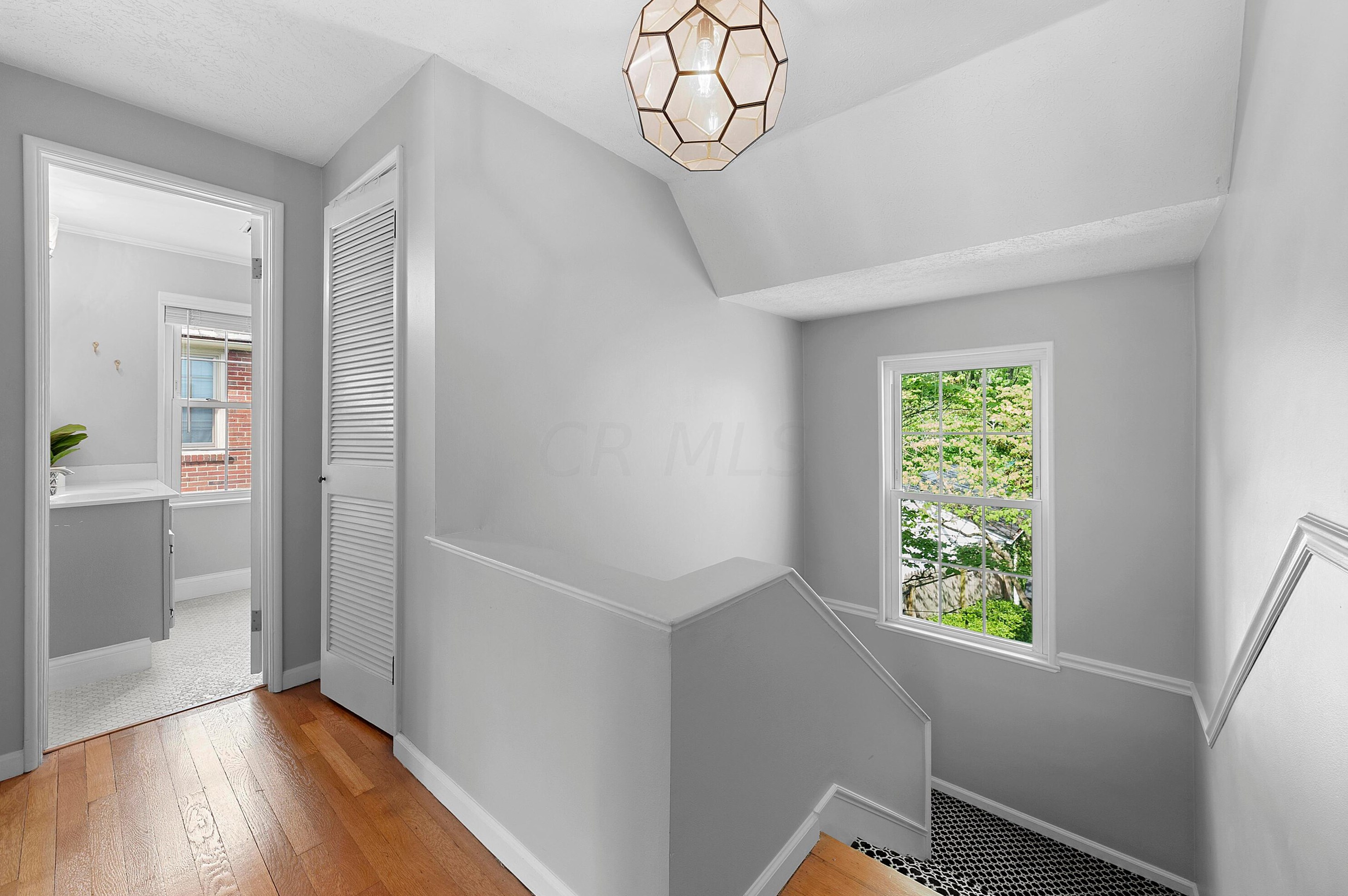 232 Stanwood Rd, Columbus OH 43209-1161 exterior