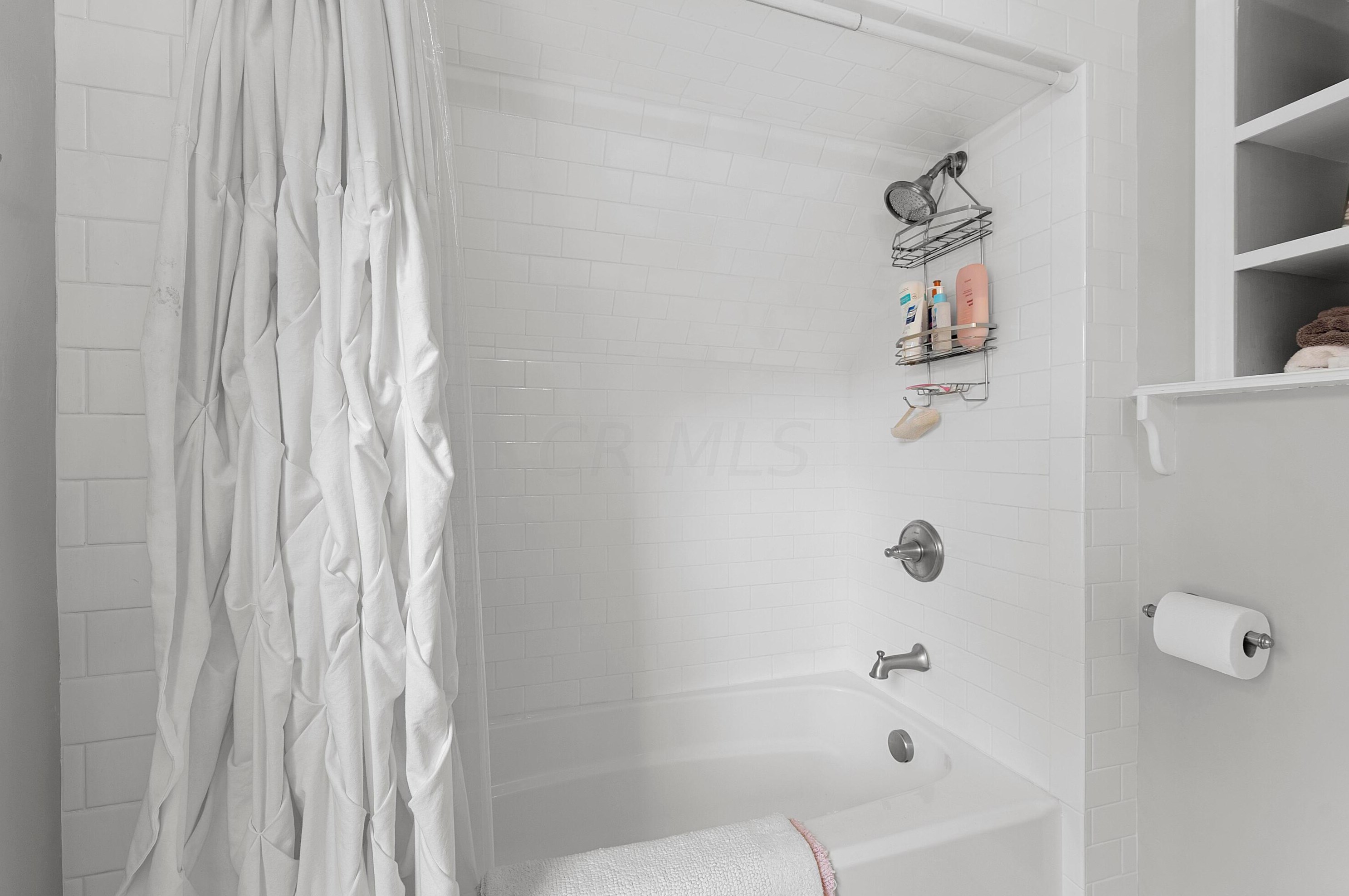 232 Stanwood Rd, Columbus OH 43209-1161 exterior