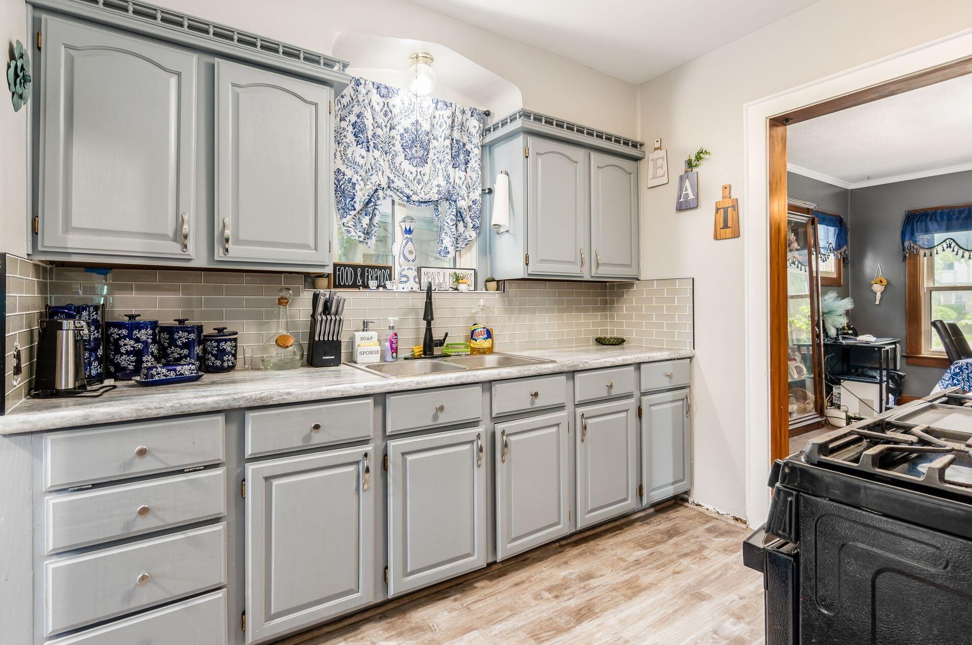 703 Wiltshire Rd, Columbus OH  43204-2339 exterior