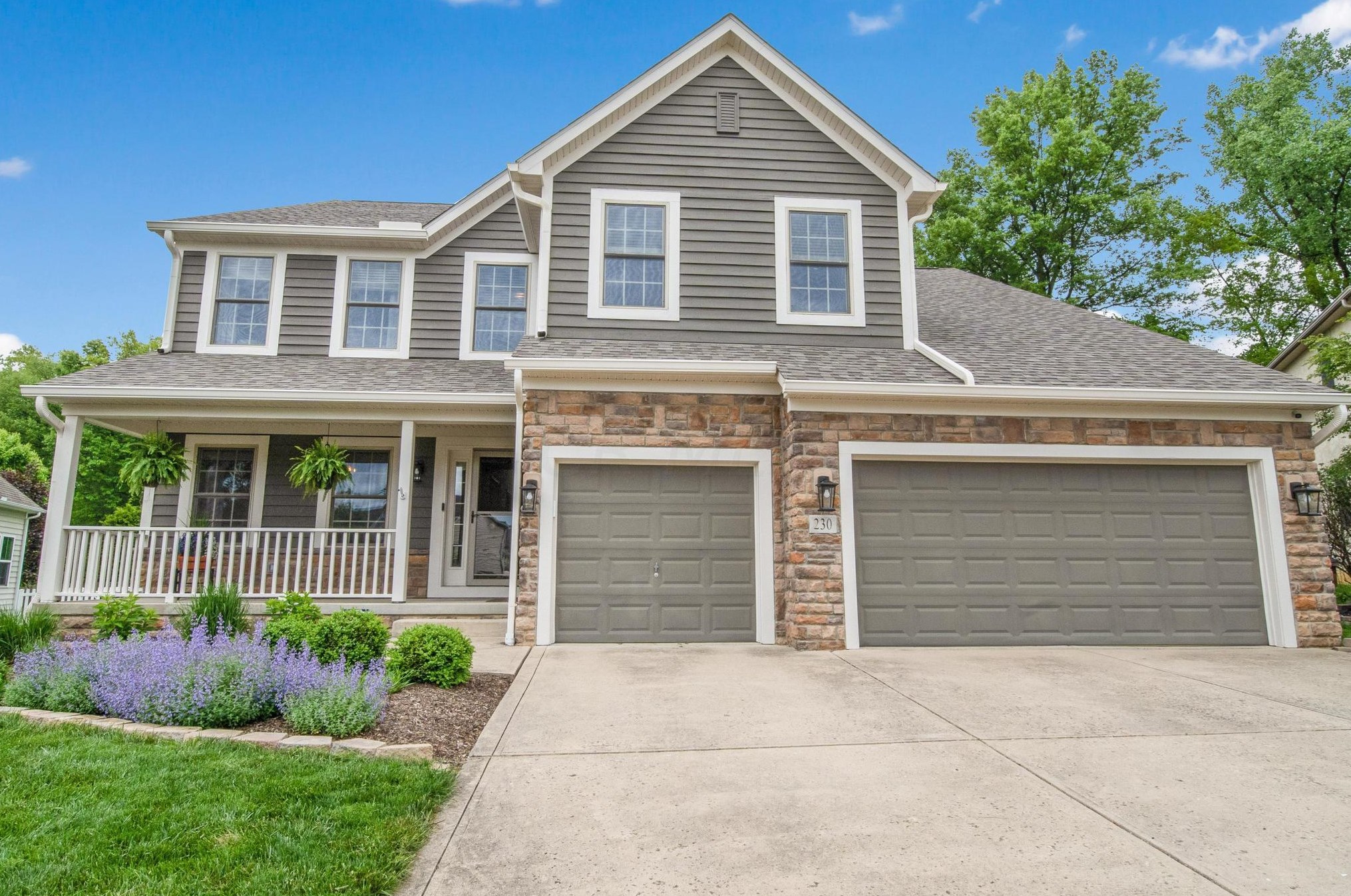 230 Blue Jacket Cir, Pickerington, OH 43147-8051