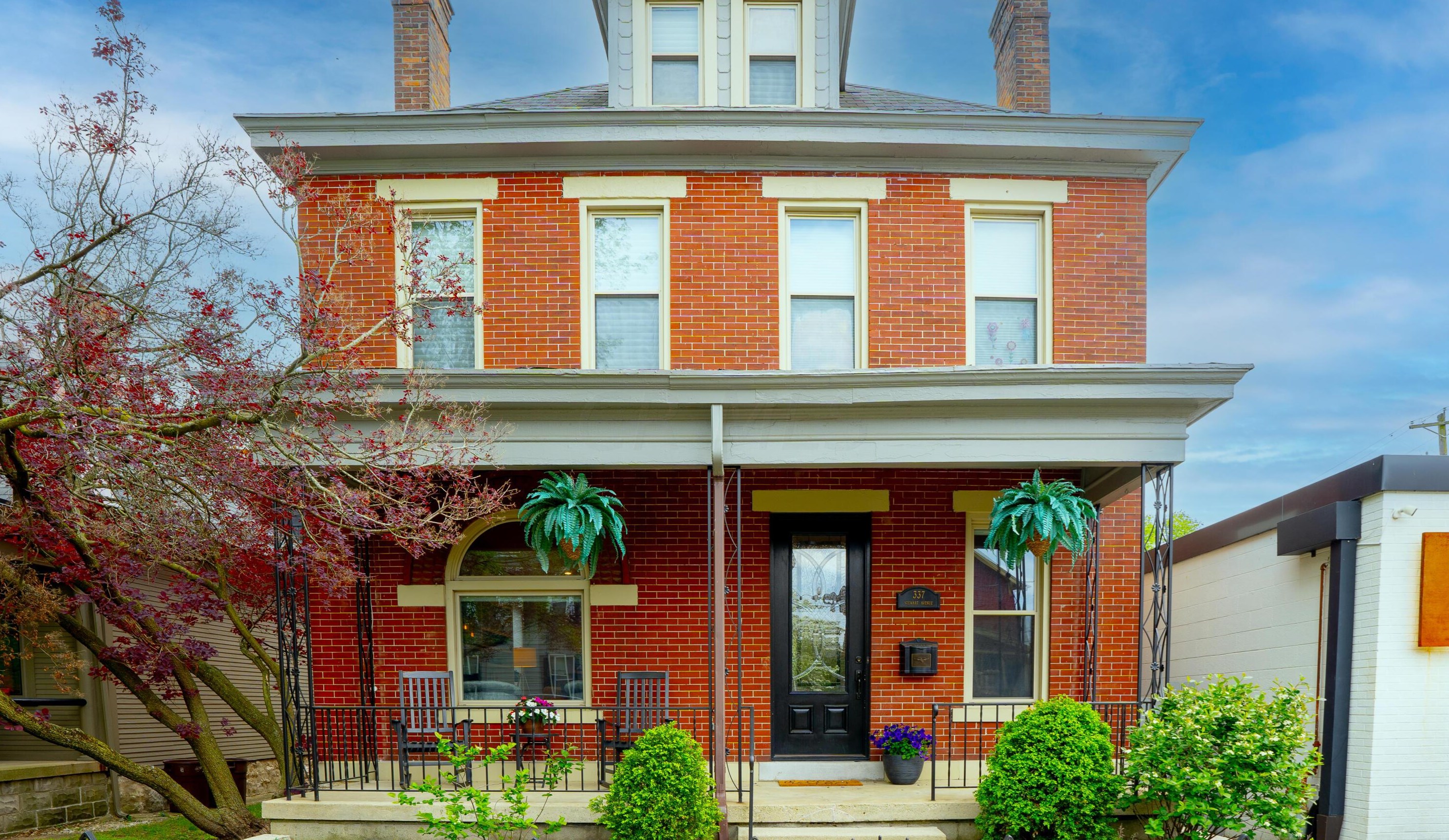 337 Stewart Ave, Columbus, OH 43206-2727