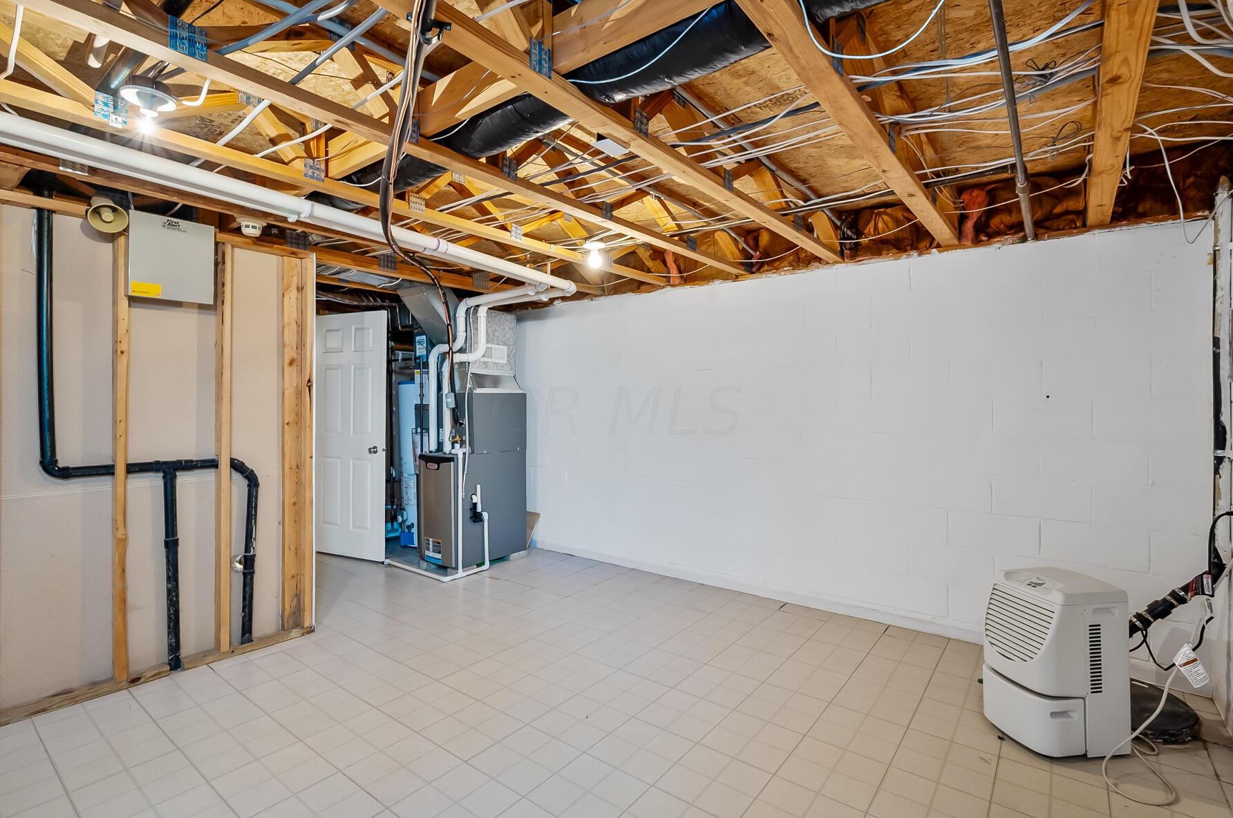 2487 Maxim Ln, Columbus OH 43235-5530 exterior