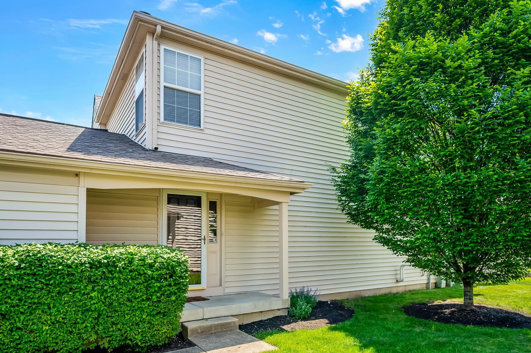 2487 Maxim Ln, Columbus, OH 43235-5530