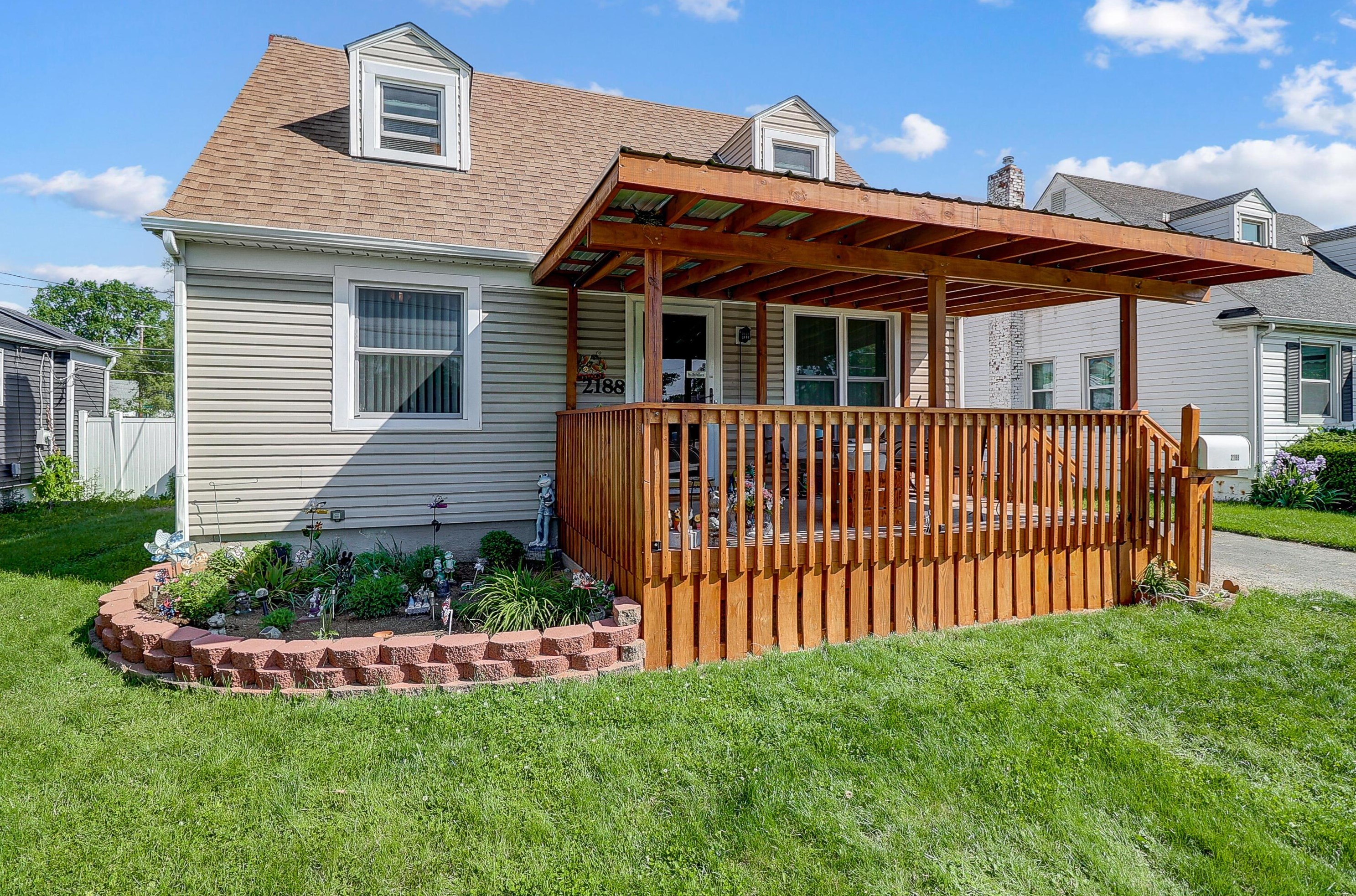 2188 Mound St, Columbus, OH 43223-2051